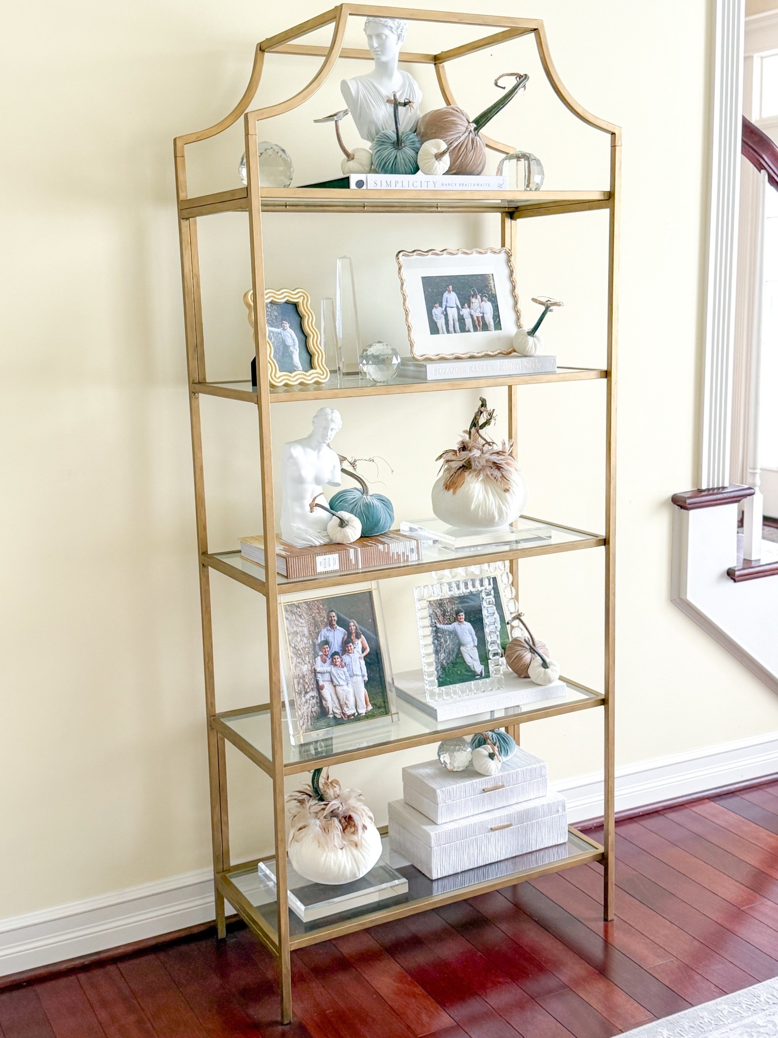 Fall etagere styling 🩵🍂🤍✨

Fall shelf styling, hot skwash, velvet pumpkins, crystal picture frame, obelisk, crystal decor, gold frames, wavy frame, Grecian bust, traditional home decor, blue and white decor, blue and white fall decor

#LTKHome #LTKSeasonal #LTKSaleAlert