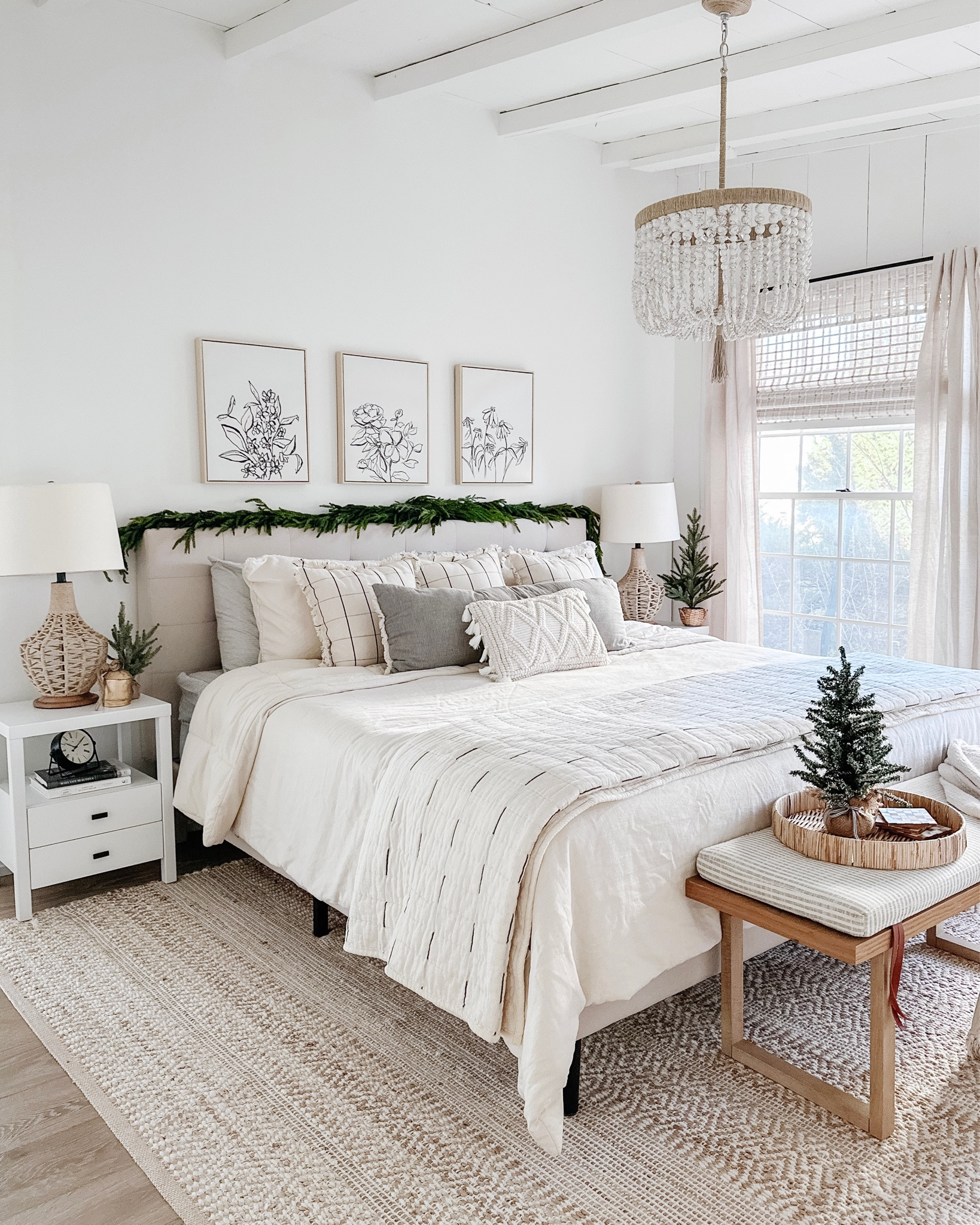 Christmas Bedroom 

Neutral bedroom, holiday decor, beaded chandelier, white bedding, linen curtains, target, upholstered bed

#LTKHoliday #LTKhome #LTKSeasonal