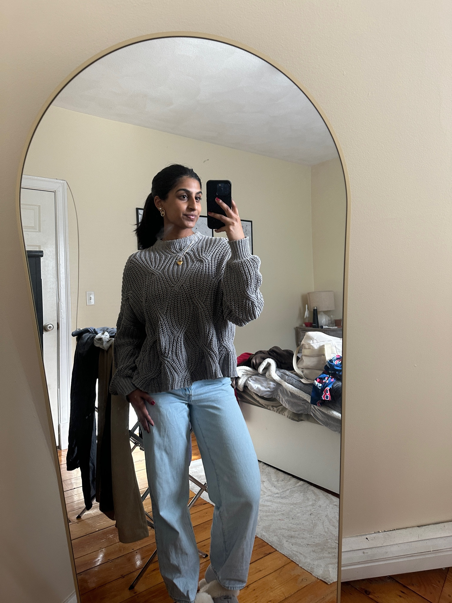 Messy bedroom from doing laundry 🫣 casual outfit for today

Women’s sweater Levi’s jeans blue jeans women’s jeans bearpaw slippers etsy necklace gold necklace locket spring outfit winter outfit boston weather outfit idea

#LTKstyletip #LTKworkwear #LTKSeasonal