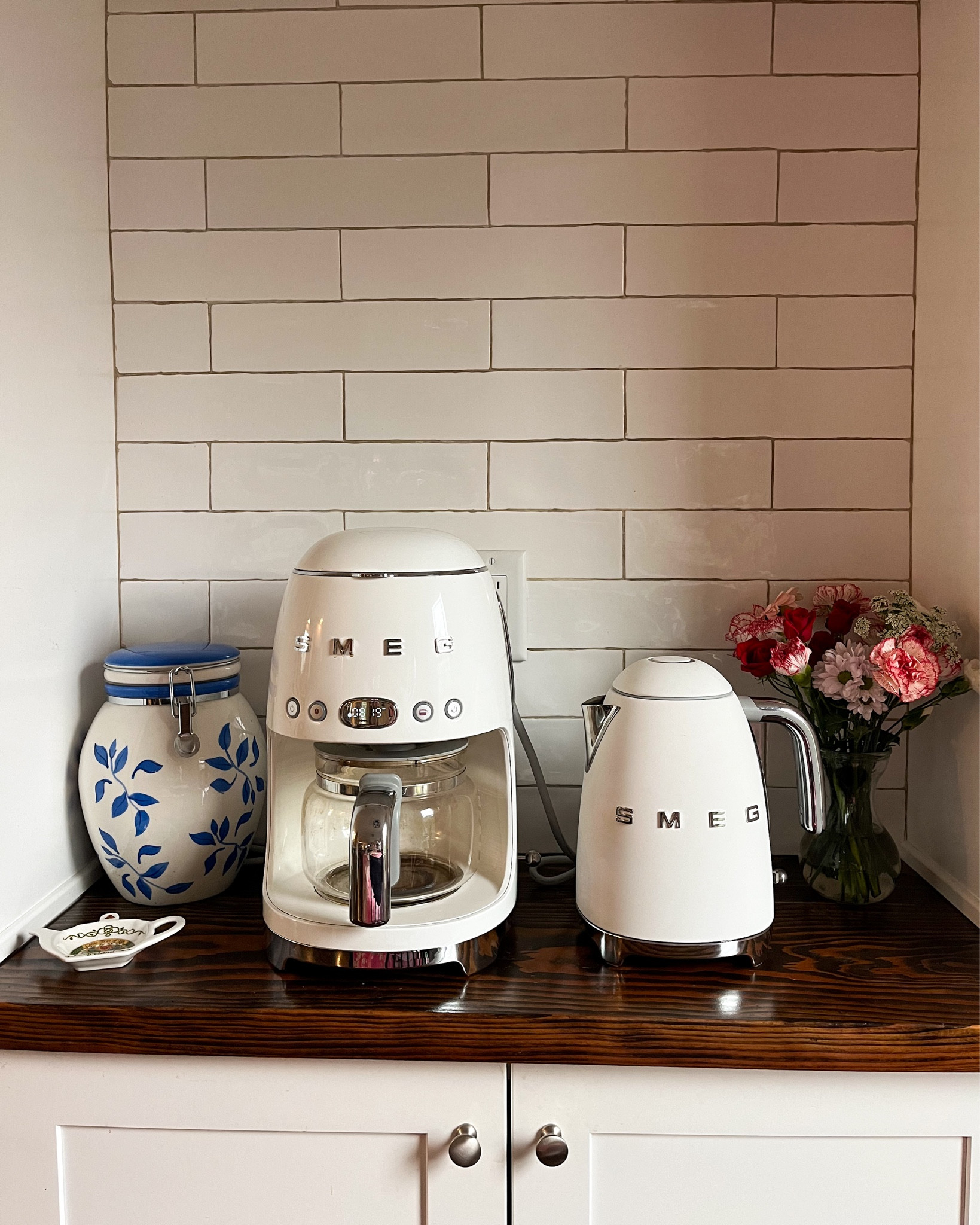 Our little coffee bar ☕️🫖 We don’t have a ton of storage so our appliances stay out most of the time so it’s important to me that they’re aesthetic! 

#LTKhome