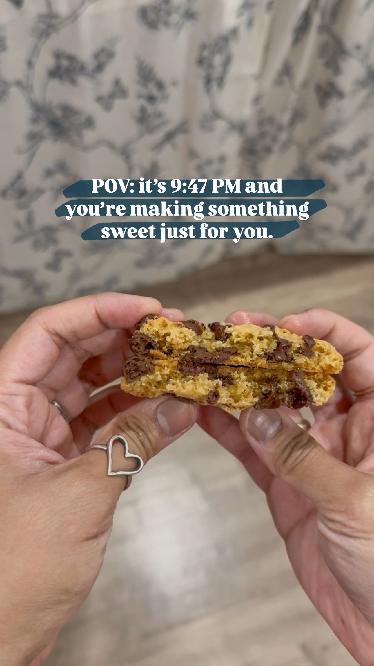 POV: It’s 9:47 PM and you’re baking a single brown butter sourdough chocolate chip cookie… just for you. 🍪✨

Because sometimes mama needs her own little moment (and the good cookie sheet). Linked my ride-or-dies for late night bakes:
🧤 fave baking gloves
📃 perfect parchment
🧈 the cookie sheet I use nonstop

#LoafGirlSummer #SourdoughLife #LateNightBakes #FreshMilledFlour #BakingTherapy #MamasLittleTreat #LTKKitchen #LTKHome #brownbuttercookie #sourdoughcookie

#LTKSeasonal #LTKSummerEdit #LTKHome