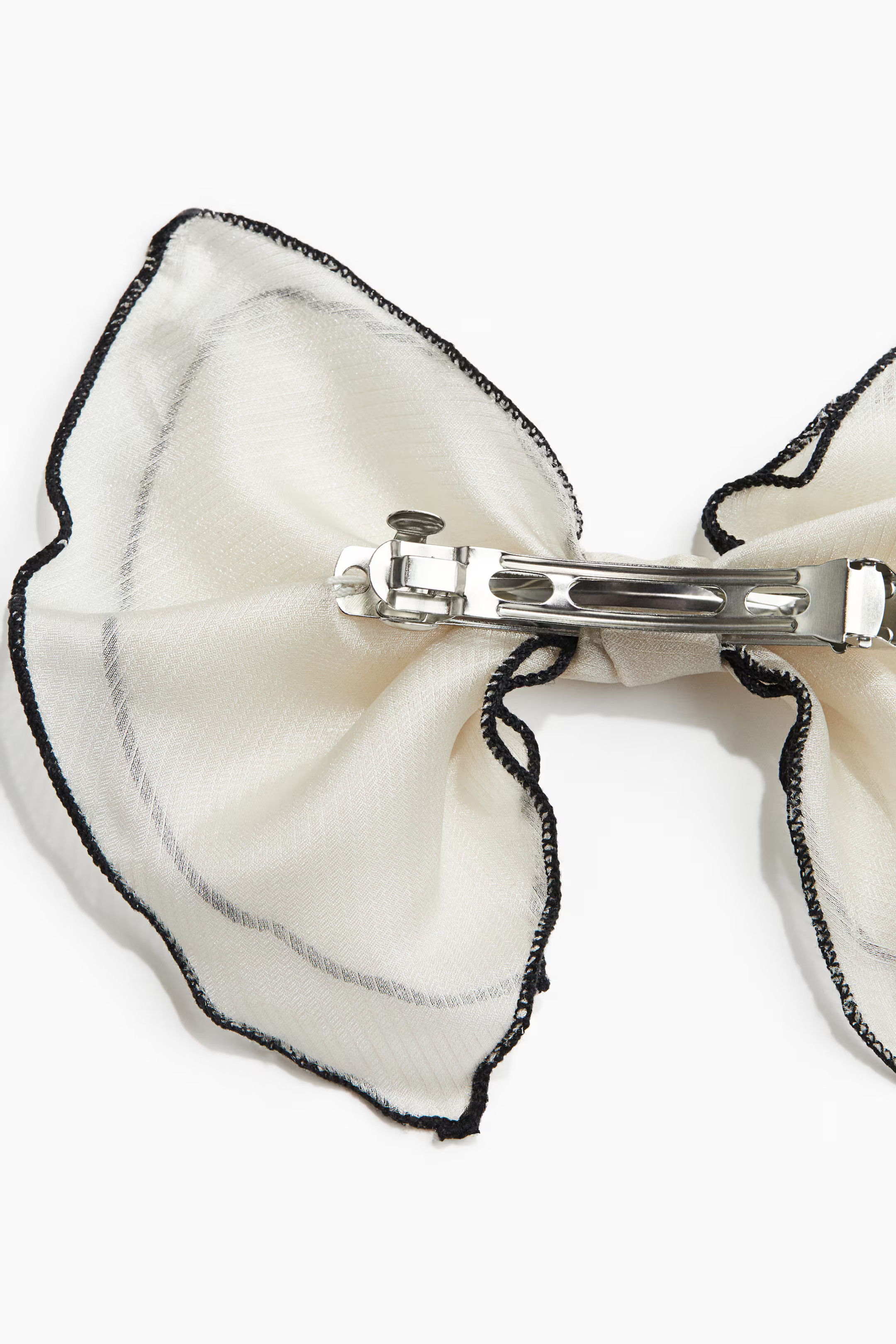 Bow hair clip - Cream/Black - Ladies | H&M GB | H&M (UK, MY, IN, SG, PH, TW, HK)