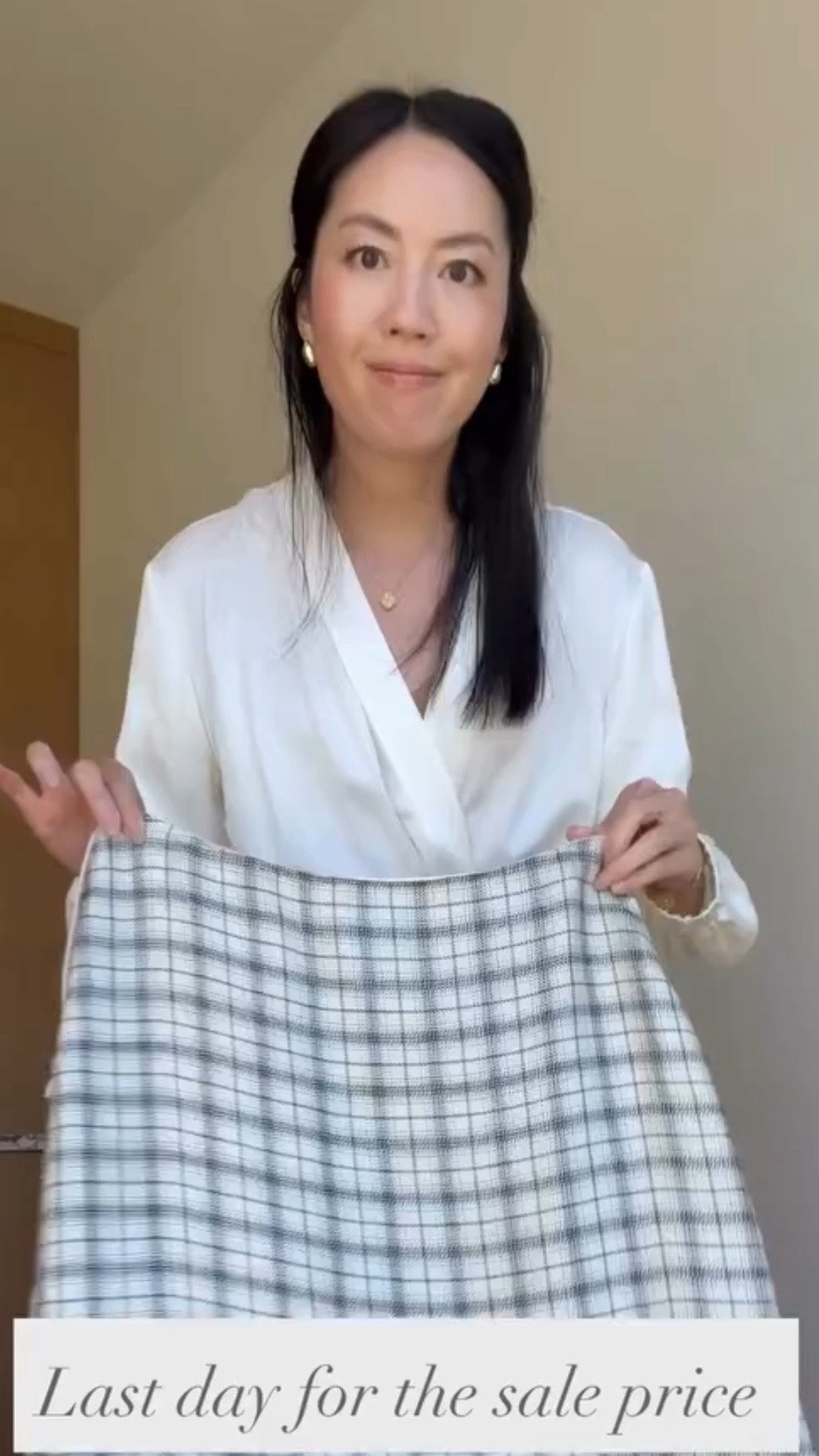 Loving this mix of prints! The idea of print mixing can sometimes feel intimidating, but this combination felt approachable and easy. Subtle prints and complementary colors. That’s it!

#classicstyle
#OOTD
#salealert
#longskirt
#summeroutfit

#LTKootd #LTKselfcare #LTKSaleAlert