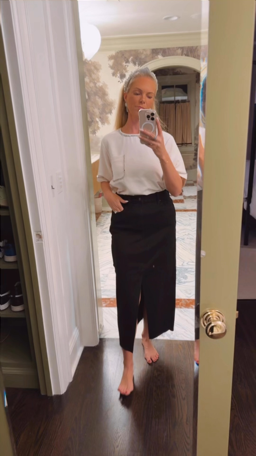 Festive but make it casual! Perfect ‘fit for an easy holiday dinner at home 🎄

#LTKSaleAlert #LTKFindsUnder50 #LTKOver40