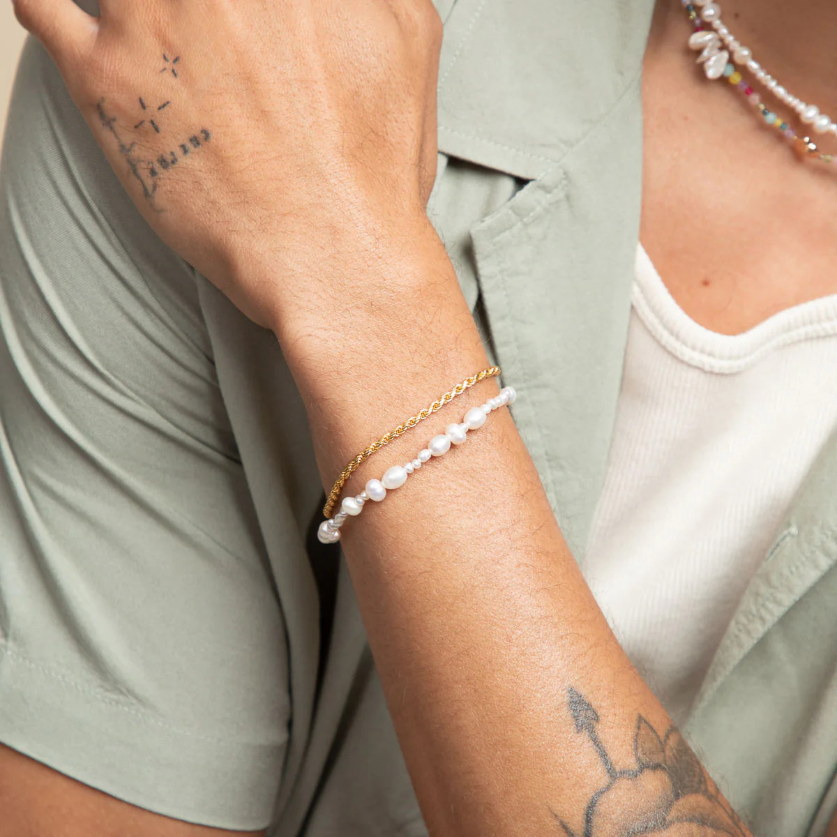 Serenity Gold Pearl Bracelet | Astrid & Miyu Bracelets | Astrid and Miyu