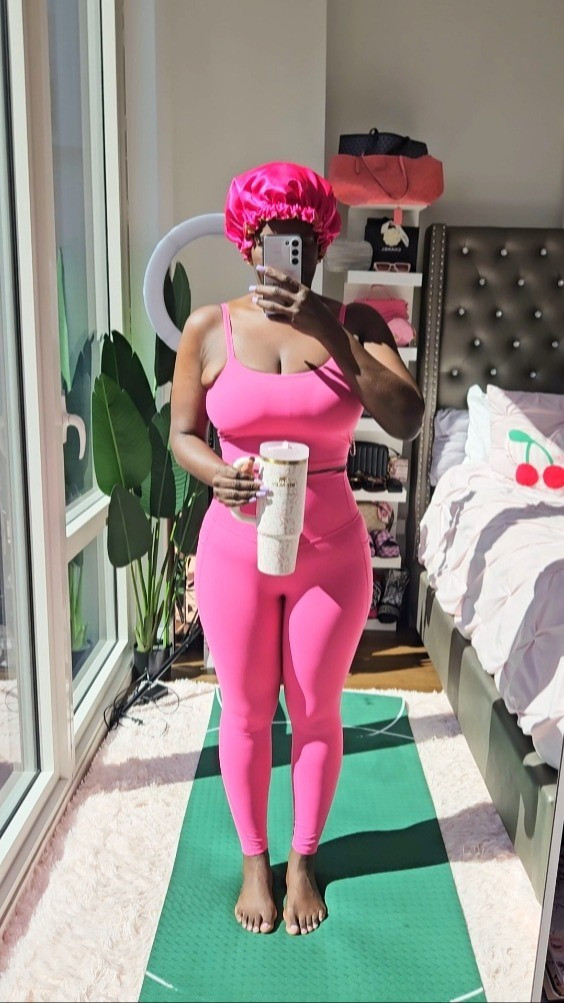 Nothing like a cute hot pink workout set.

#LTKfitnessgoals #LTKootd #LTKmorningroutine