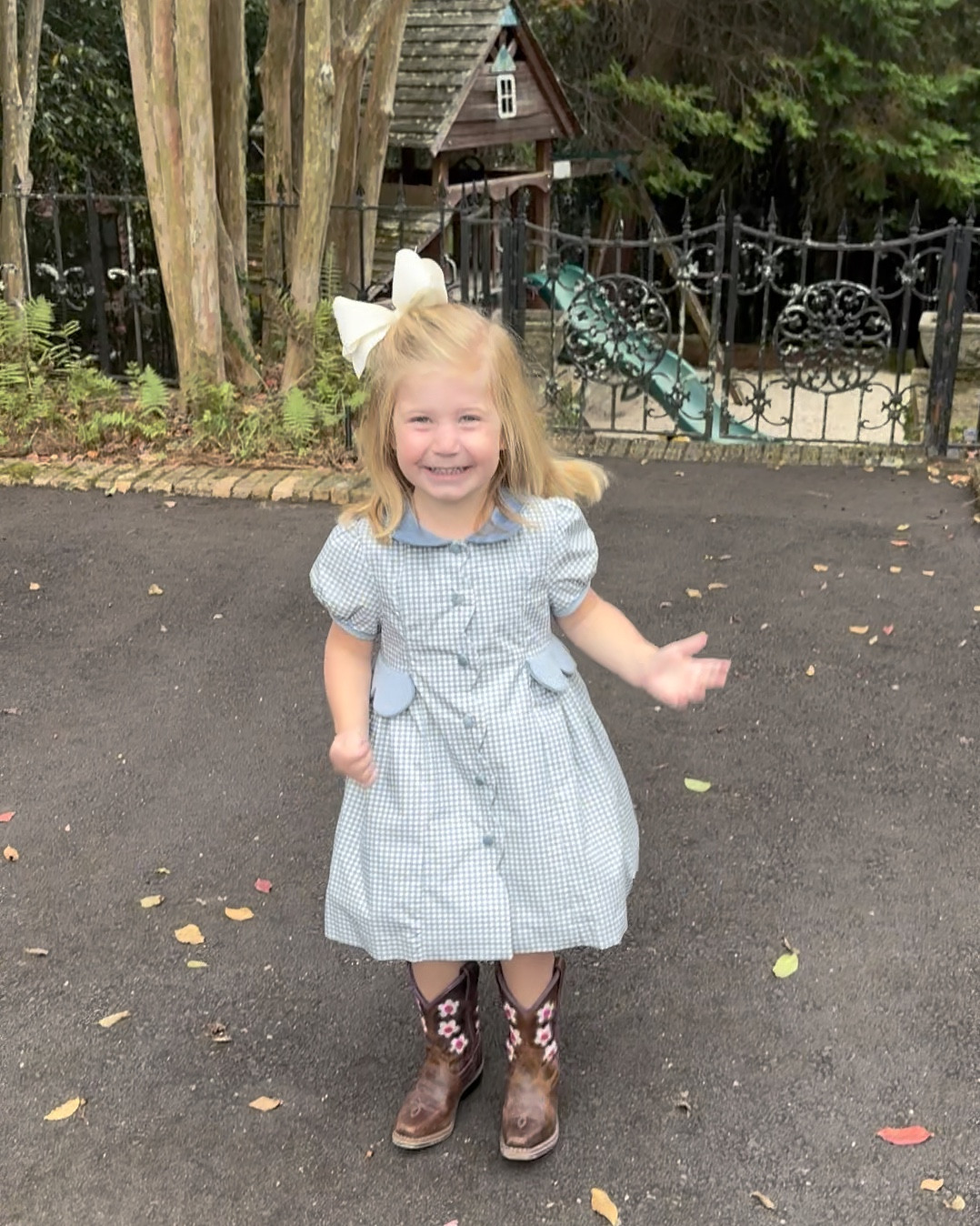 Congratulations to my friend Brooke on the launch of Broke Brooke for Edgehill Collection at Dillard’s! 

Just in time for the holiday season, this collection is perfect for family photos, holiday events and Christmas morning snuggles! 

I am blown away! Well done, Brooke! Cheers to another stunning collection!

#LTKKids #LTKBaby #LTKHoliday