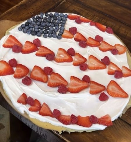 
Perfect pan for this 🇺🇸♥️🤍💙 Flag Cookie! I am using the 16 inch 

Recipe can be found on image or you can head over to CrazyBusyMama.com for printable recipe and how to video. 

#CrazyBusyMama 
#MemorialDay 

#LTKParties #LTKSeasonal #LTKHome