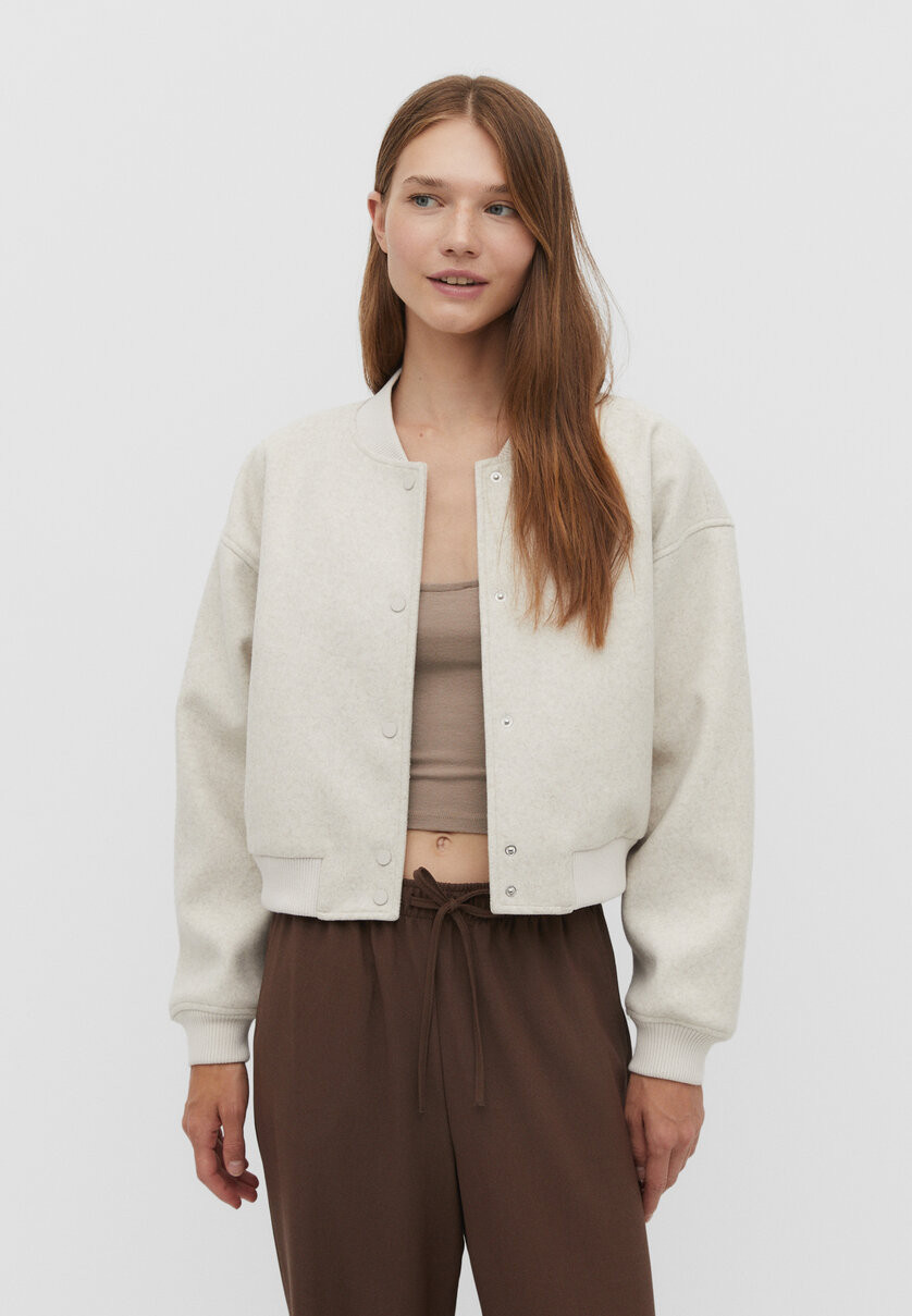 Weiche Bomberjacke - Mode für Damen | Stradivarius Deutschland | Stradivarius DE