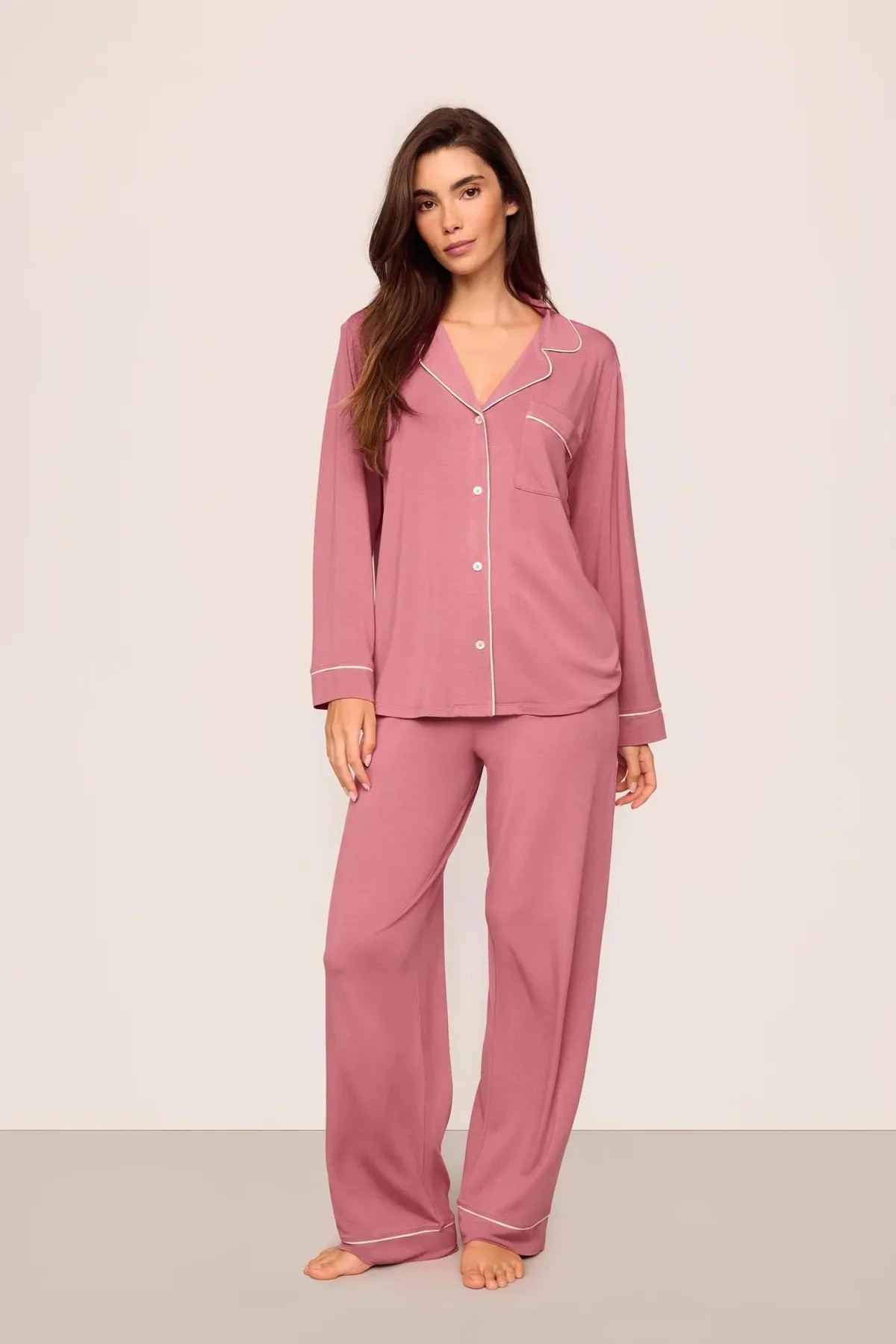 Always on the hunt for comfy pajamas like these modal long sleeve ones from eberjey 🤍

.
.
.
.
.
.
Pjs pajama sleepwear cute comfy 

#LTKmodest #LTKcanada #LTKhome