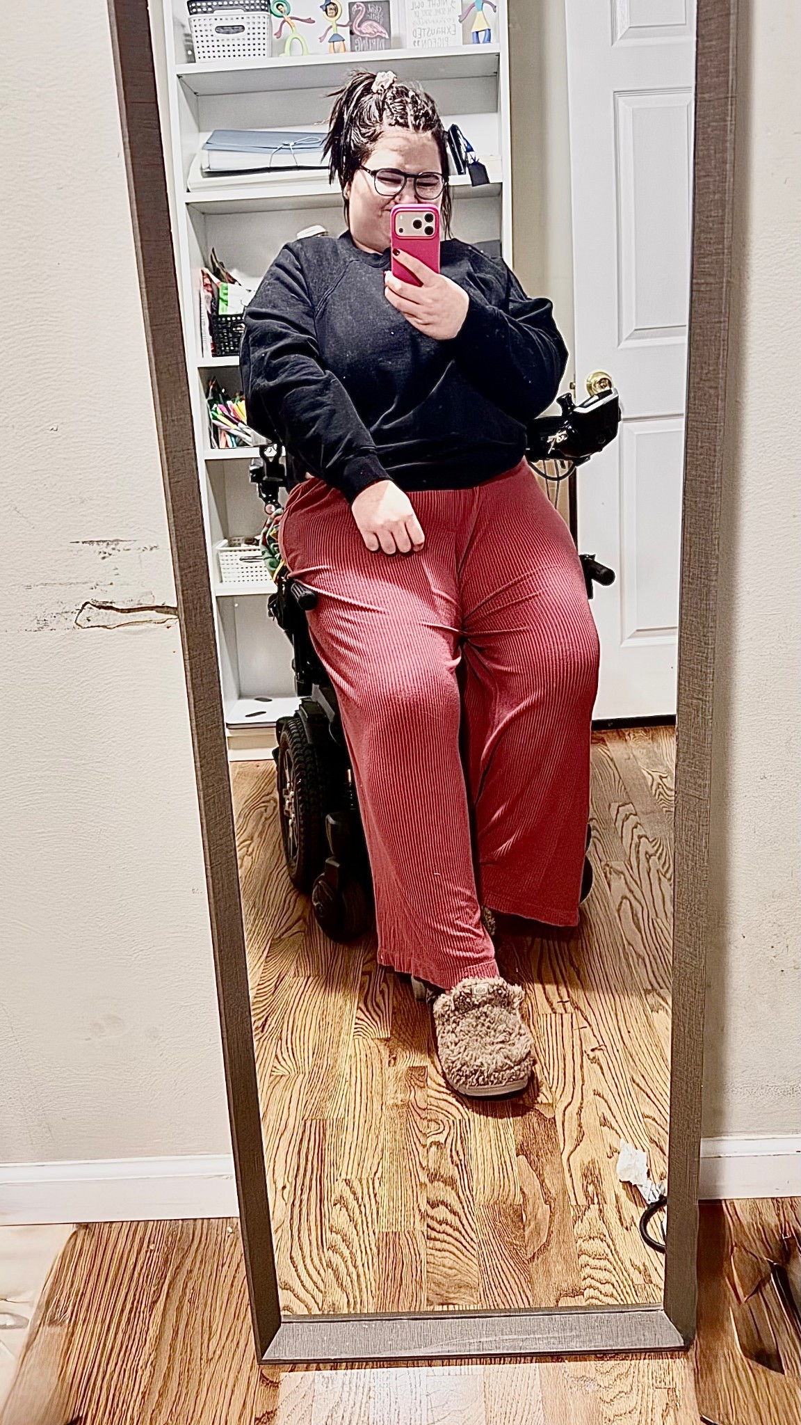 Cozy vibes for 2026 🖤

#LTKBeauty #LTKMidsize #LTKFindsUnder50