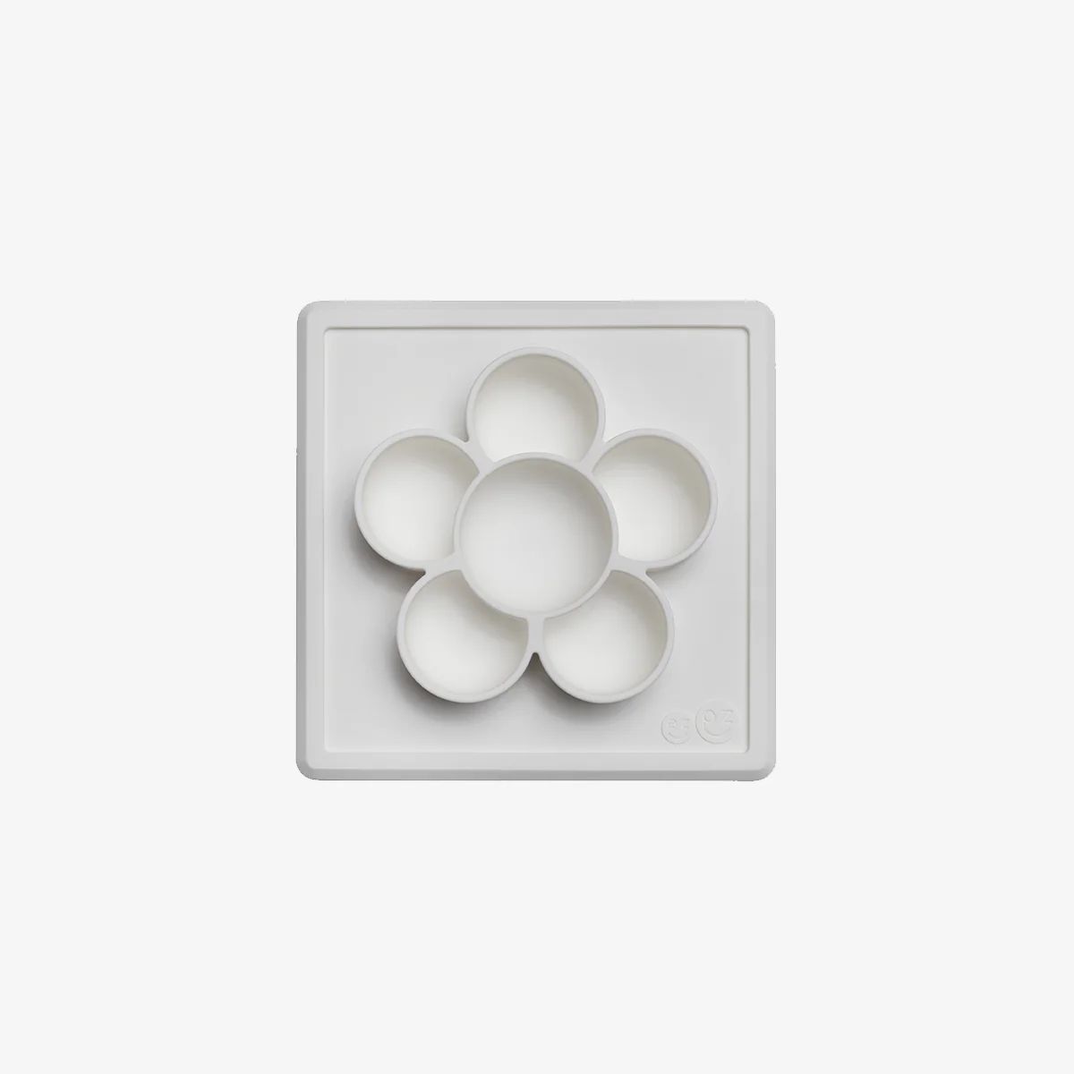 The Mini Play Mat by ezpz / Modern Silicone Craft Plate that Suctions | ezpz