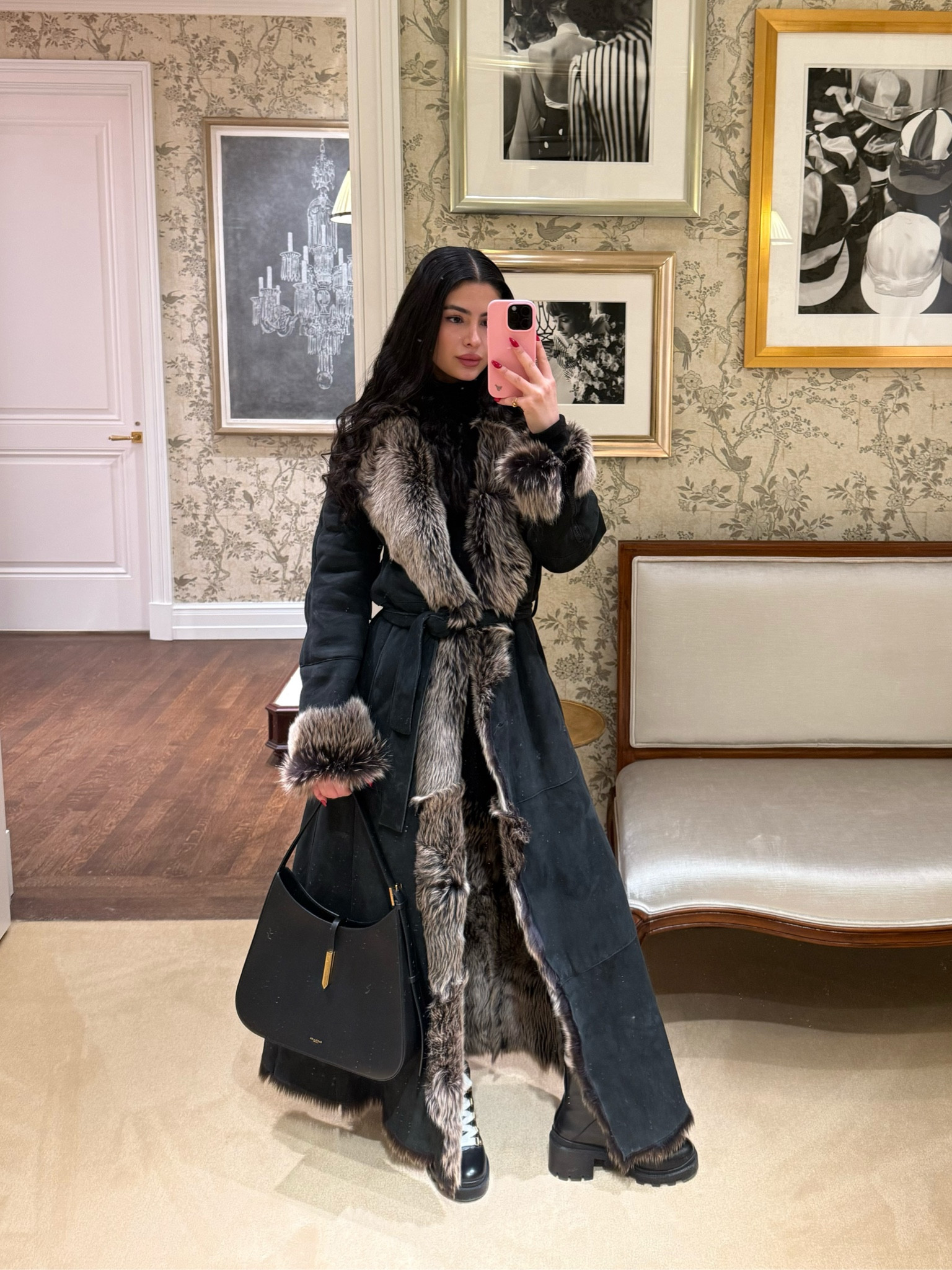 Vintage Shearling coat
Demellier bag



#LTKStyleTip #LTKFindsUnder100 #LTKSeasonal