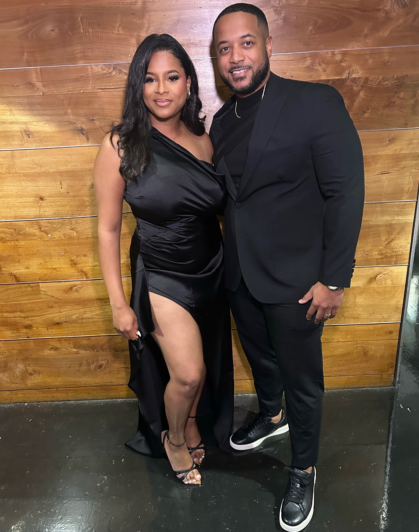 a kid free night on the town? Oh yes 🤭 #momanddad #datenight #husbandwife