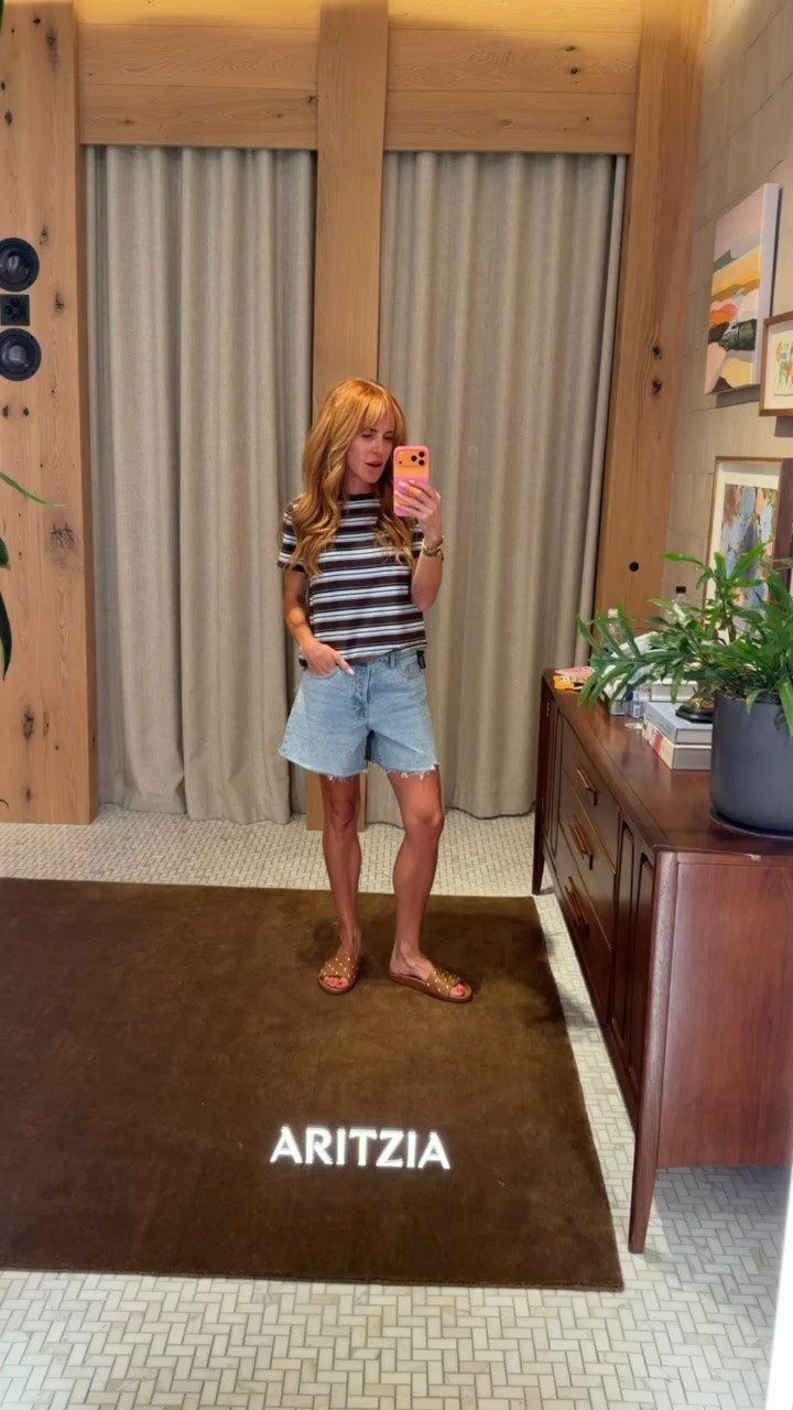 Wearing a small in the top and TTS in the bottoms. @Aritzia

#LTKootd
