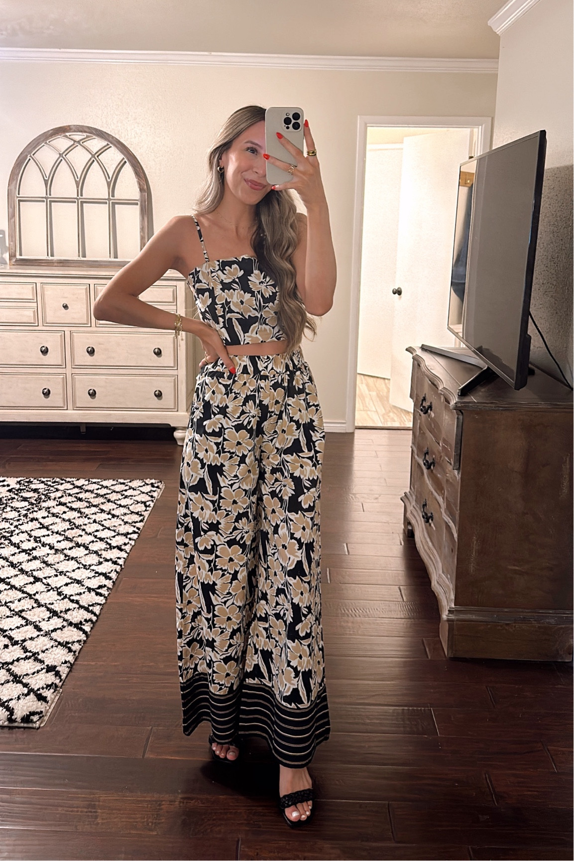 Floral Two Piece Set for Summer 🌴☀️

5’6 // 115-120lbs
Tank: Small - straps are adjustable
Pants: Small - elastic waistband, pockets


wide leg pants, floral pants, floral tank top, floral cropped tank, pant set, vacation outfit, Europe outfit, Mexico outfit, Cabo, Tulum, Puerto Rico, what to wear, summer vacation, comfy outfit, dress with shorts, comfortable vacation outfit, summer dress

#LTKSeasonal #LTKStyleTip #LTKFindsUnder100