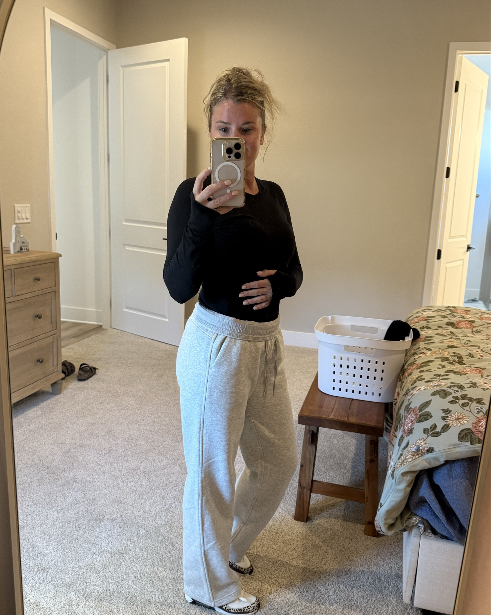 The most cozy sweatpants you’ve ever met

#LTKootd #LTKmomlife #LTKActive