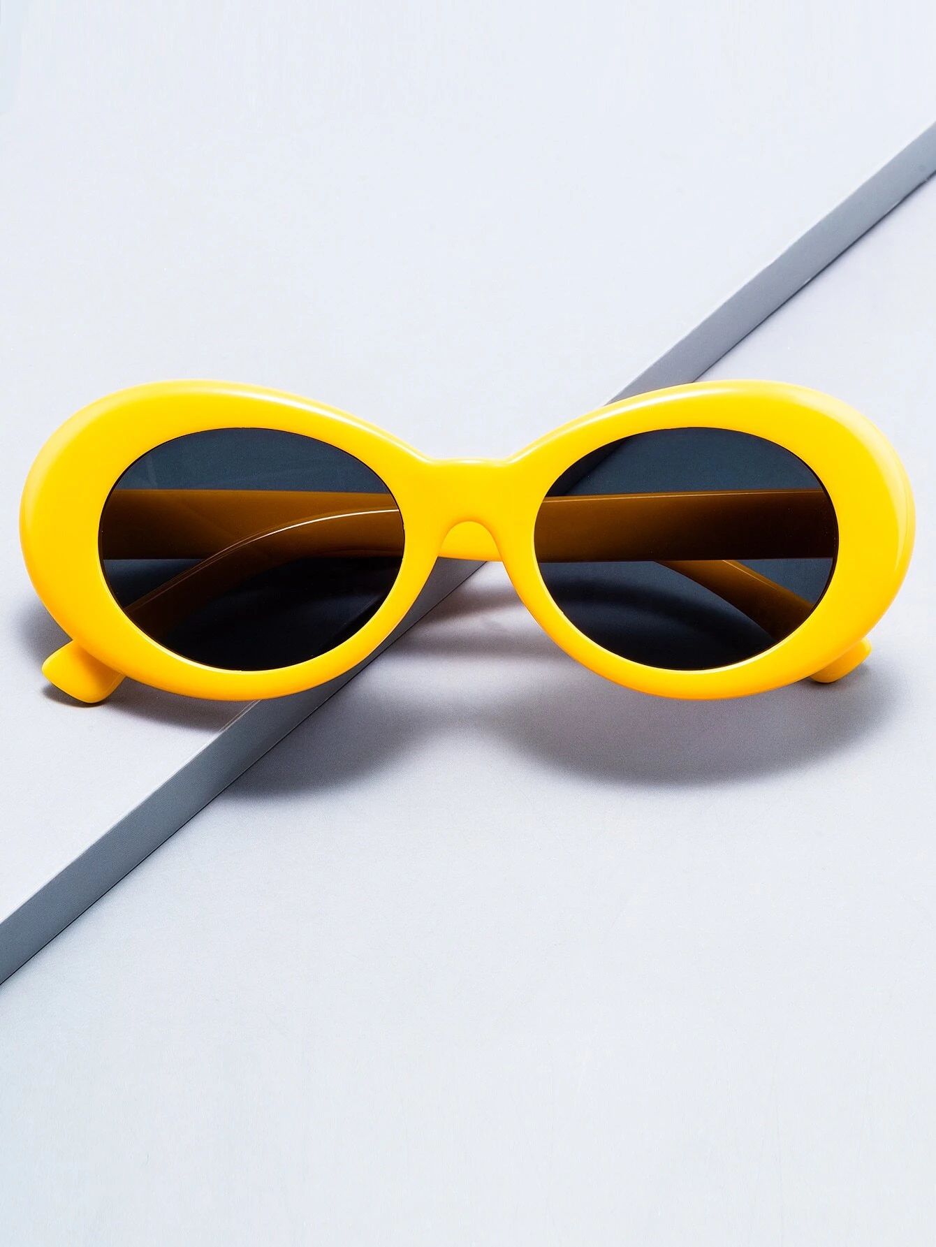Men Oval Lens Two Tone Sunglasses | SHEIN