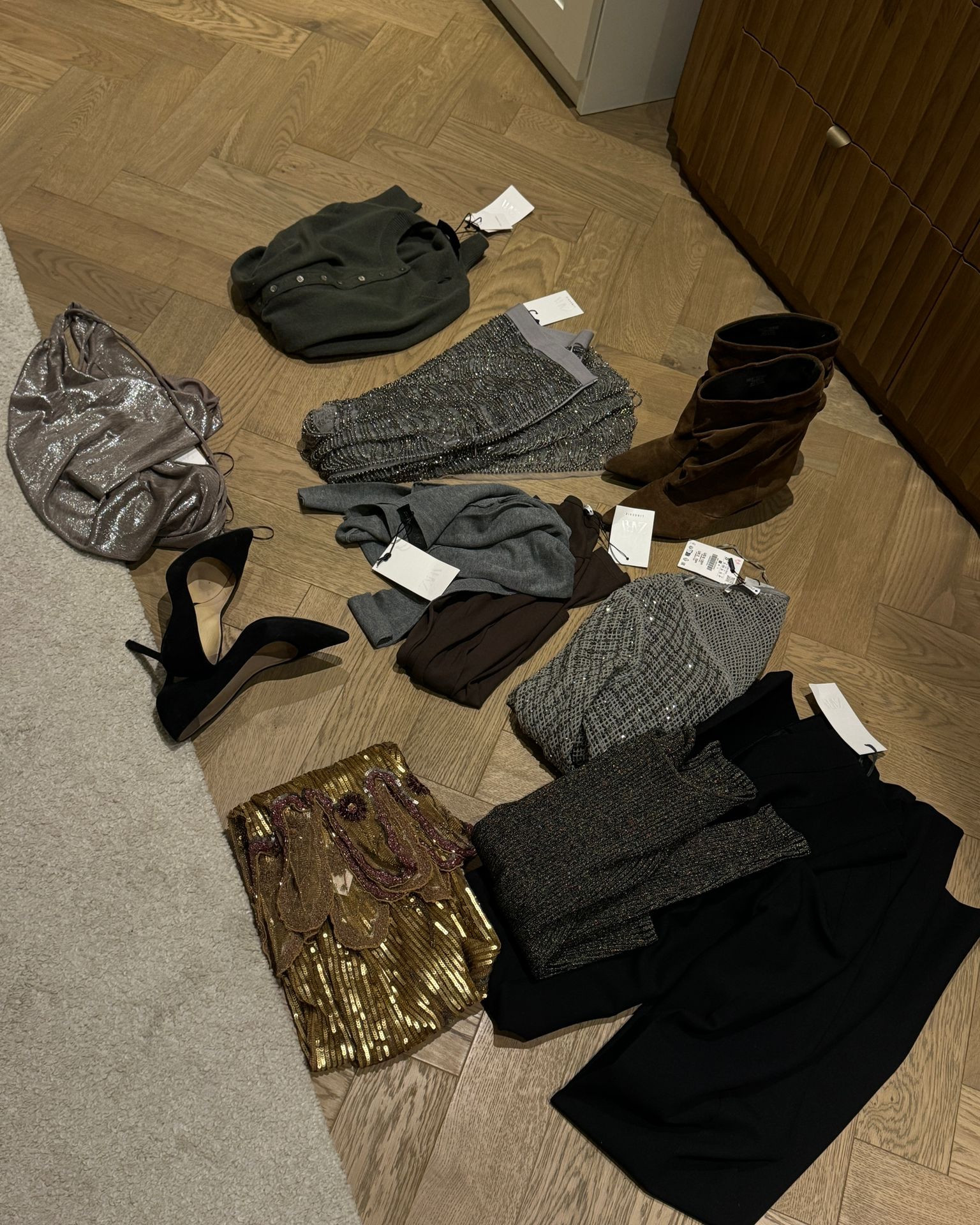 Zara haul🖤


Zara, Partywear, Heels, Boots, Knitwear, Leggings

#LTKwinter #LTKuk #LTKfestive