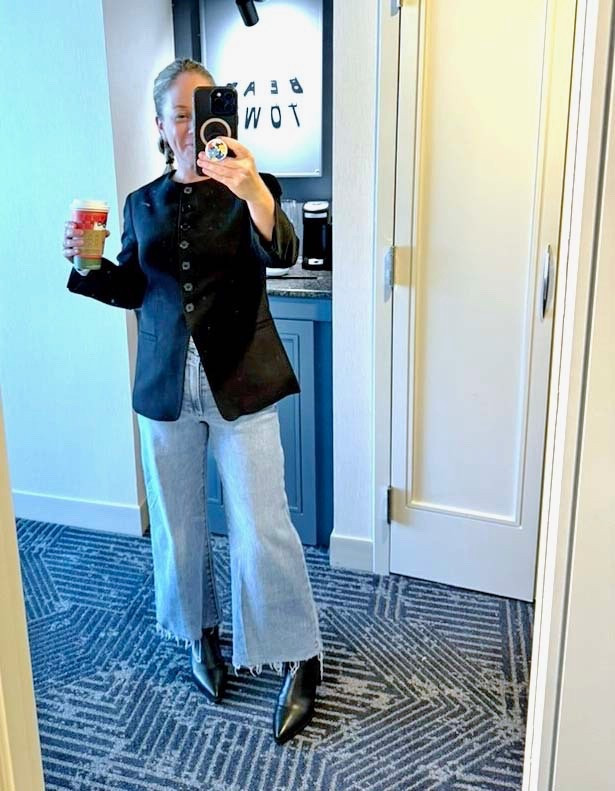 The perfect holiday outfit and @madewell is 40%! I am five feet and the top is size 4. The jeans are petite and the boots are super comfortable.

#LTKootd #LTKPetite #LTKHoliday