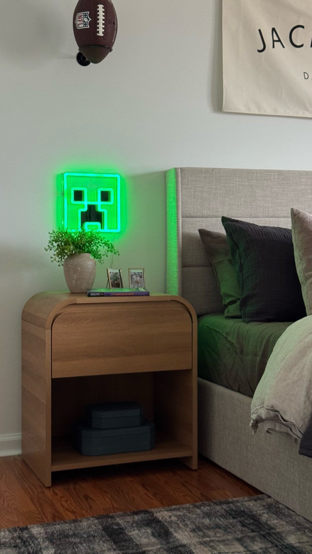 Charging nightstand, nightstand decor, kids bedroom, kids nightstand, Minecraft bedroom, boys bedroom, kids bedding, teen bedroom, toddler bedroom