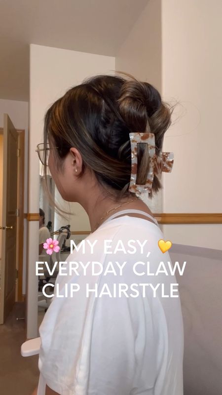 The only claw clip that holds my hair 👏🏼