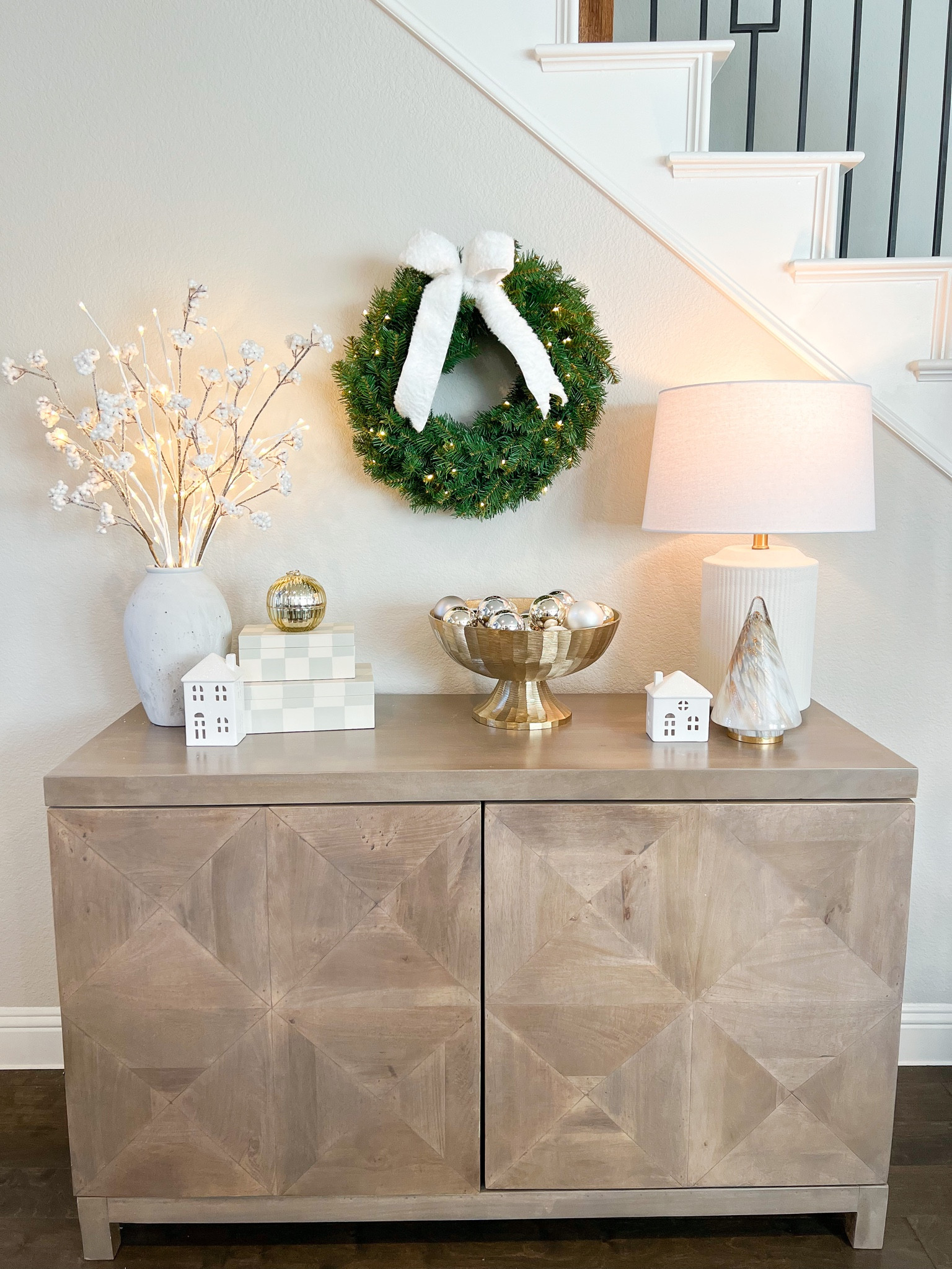 Christmas wreath, christmas decor, branches, pottery barn, christmas table, ornaments, modern christmas

#LTKhome #LTKHoliday #LTKSeasonal