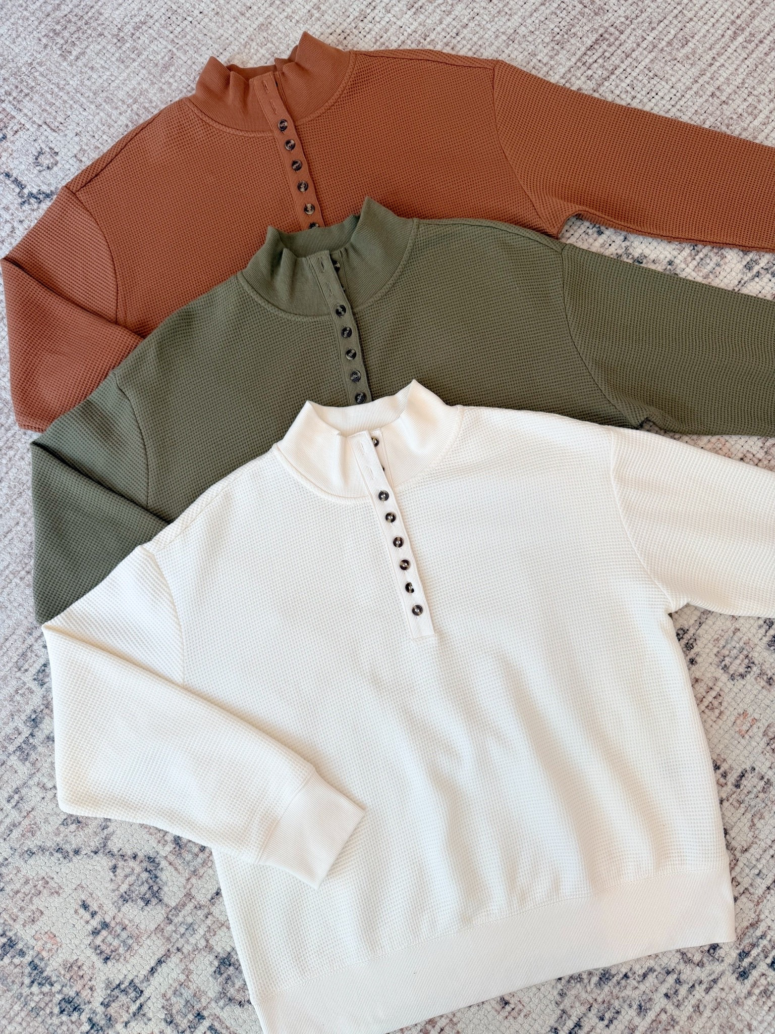 Found this henley top at Walmart and I’m kinda obsessed 😍🍂 It comes in different colors, and honestly, I want them all! Such an easy sweater to throw on with jeans or dress up a little for fall. 🤎


Fall outfits, fall fashion, Walmart finds, Walmart fashion, Walmart new arrivals, fall outfit inspo, casual fall outfits, casual outfits, fall sweaters, midsize fashion, petite style

#LTKSeasonal #LTKMidsize #LTKPetite