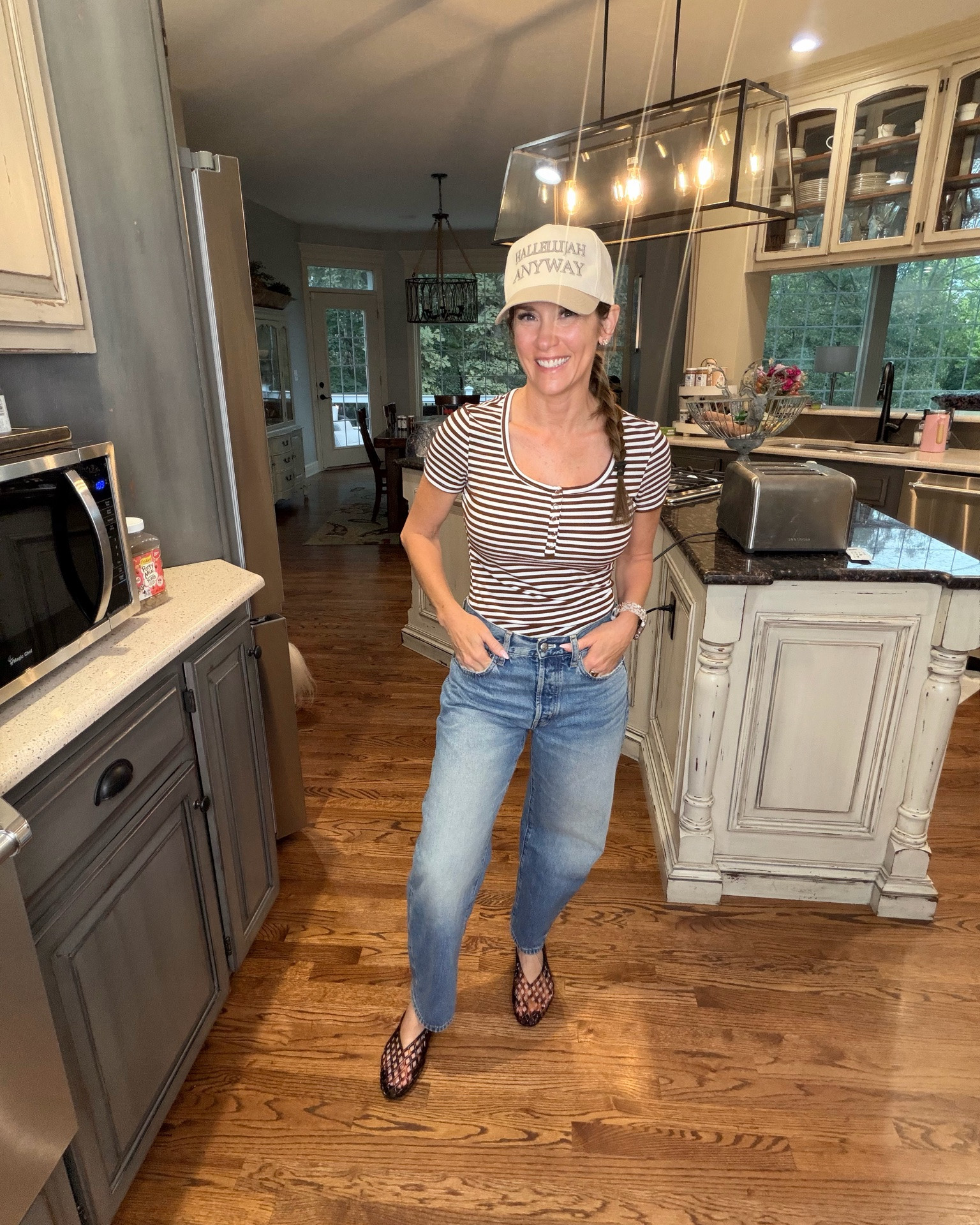 🤎fun casual look 
Also, these barrel jeans come in petite which I love

#LTKOver40 #LTKPetite #LTKootd