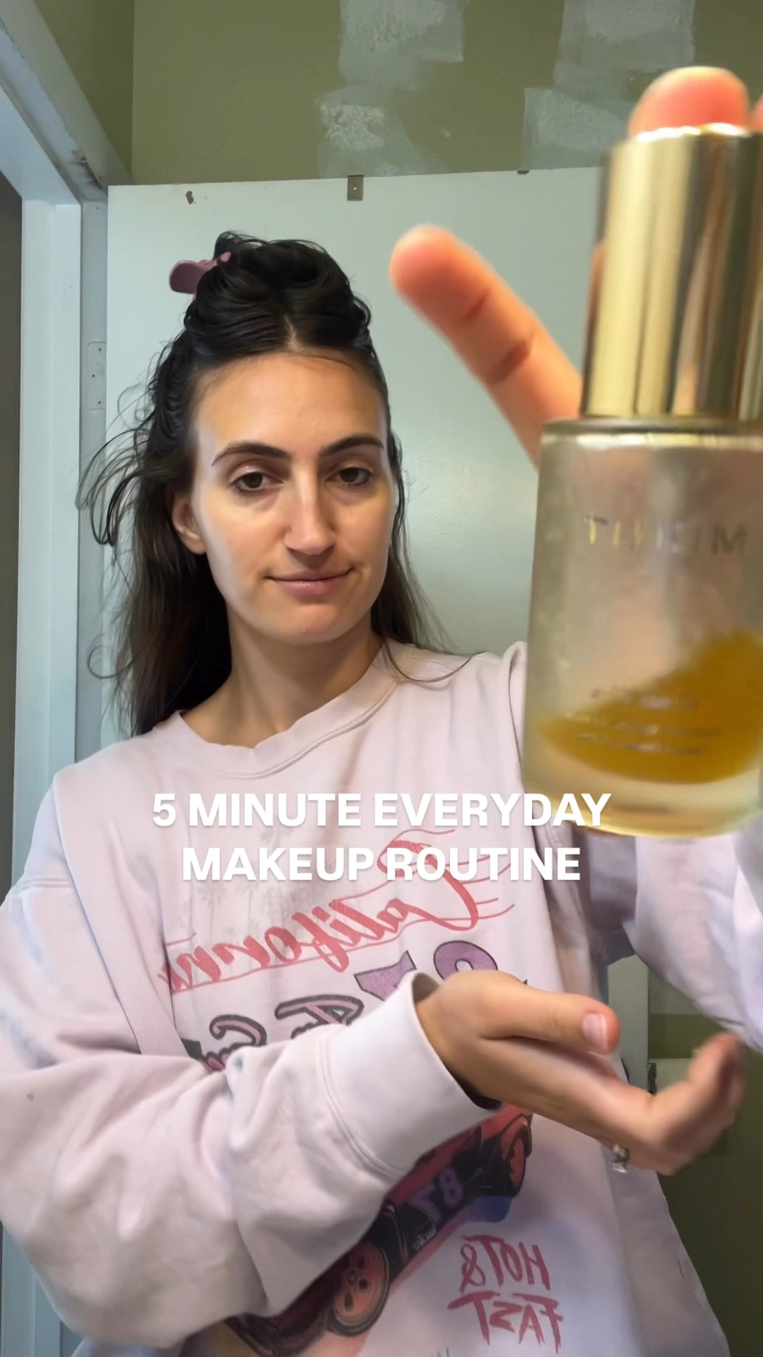 This is my 5 minute everyday makeup routine!! I have dry skin so these products are glowy and won’t crease! 

#LTKBeauty #LTKVideo #LTKFindsUnder50