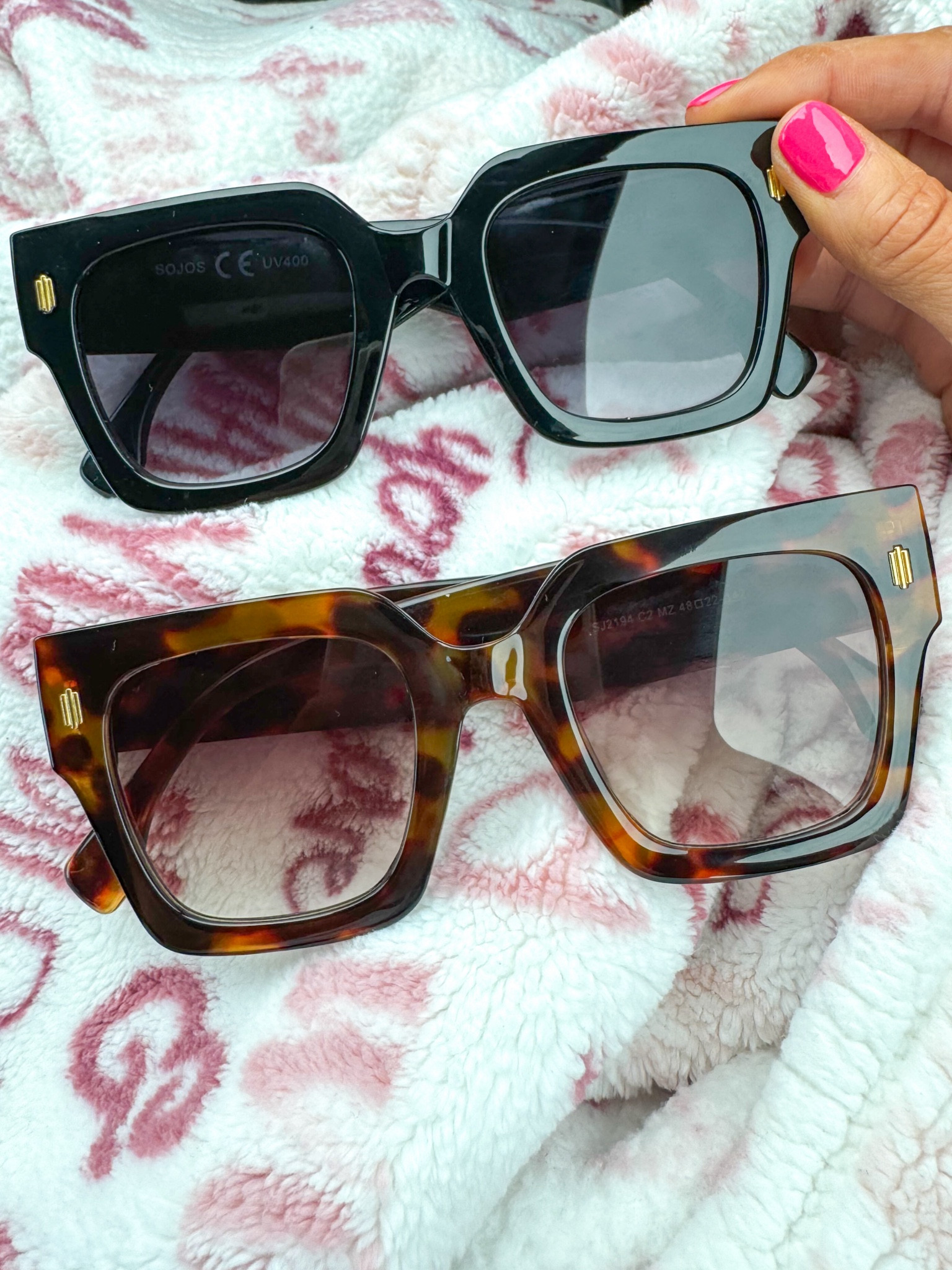 Sunglasses - come in a variety of colors - perfect for Summer and vacation or just everyday! 


#ad #Ltk_Sweepstakes

#LTKFindsUnder50 #LTKSummerSales #LTKSaleAlert