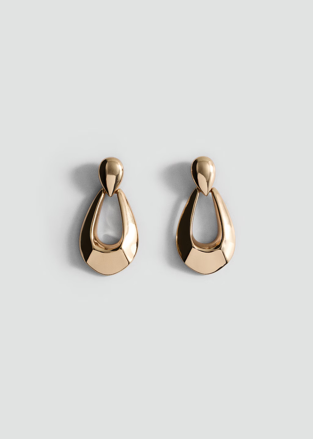 Oval hanging earrings - Women | MANGO USA | Mango (US/MX/AU)