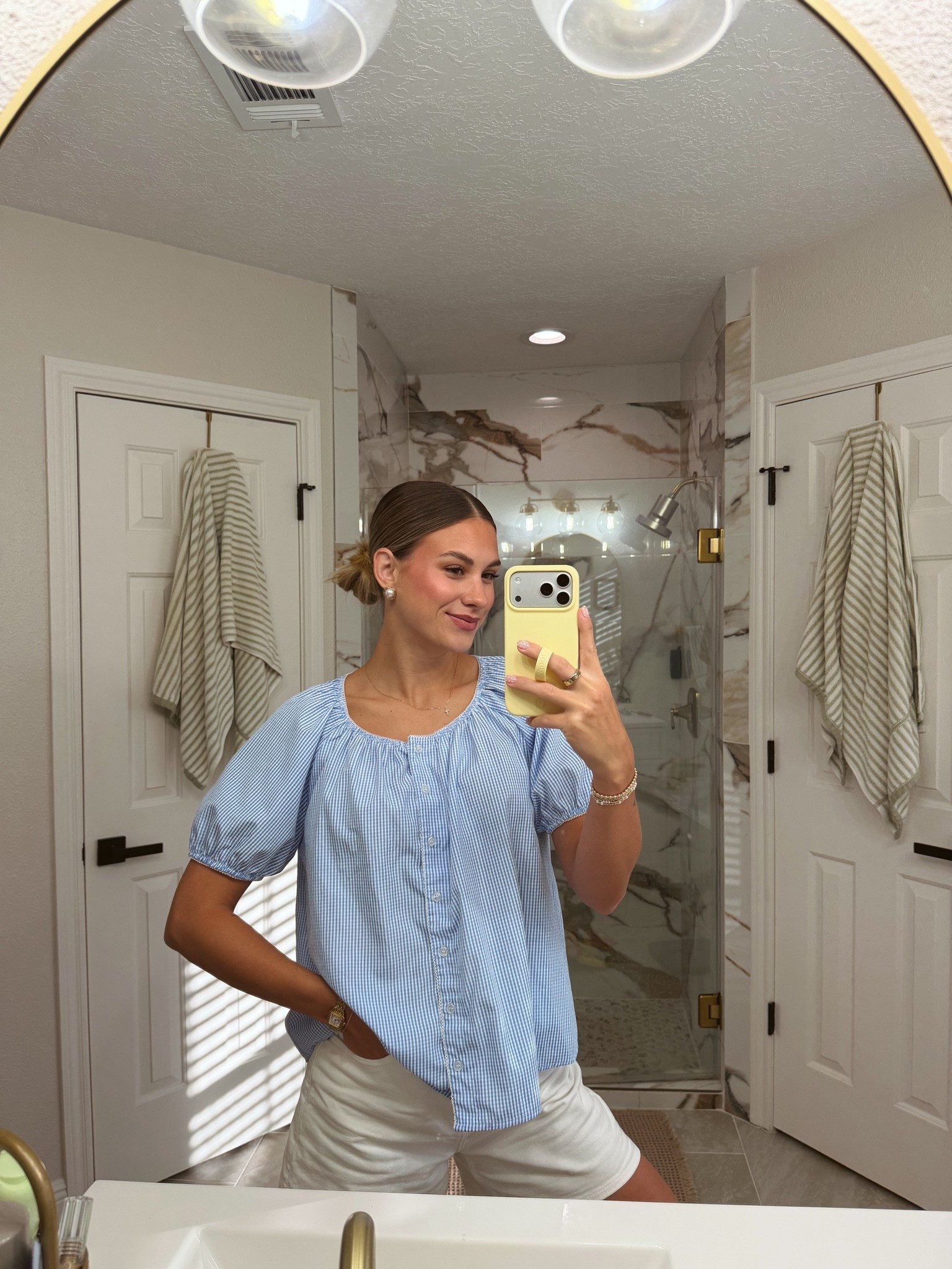 Amazon top & loopy case!!!!

#LTKmomlife #LTKootd