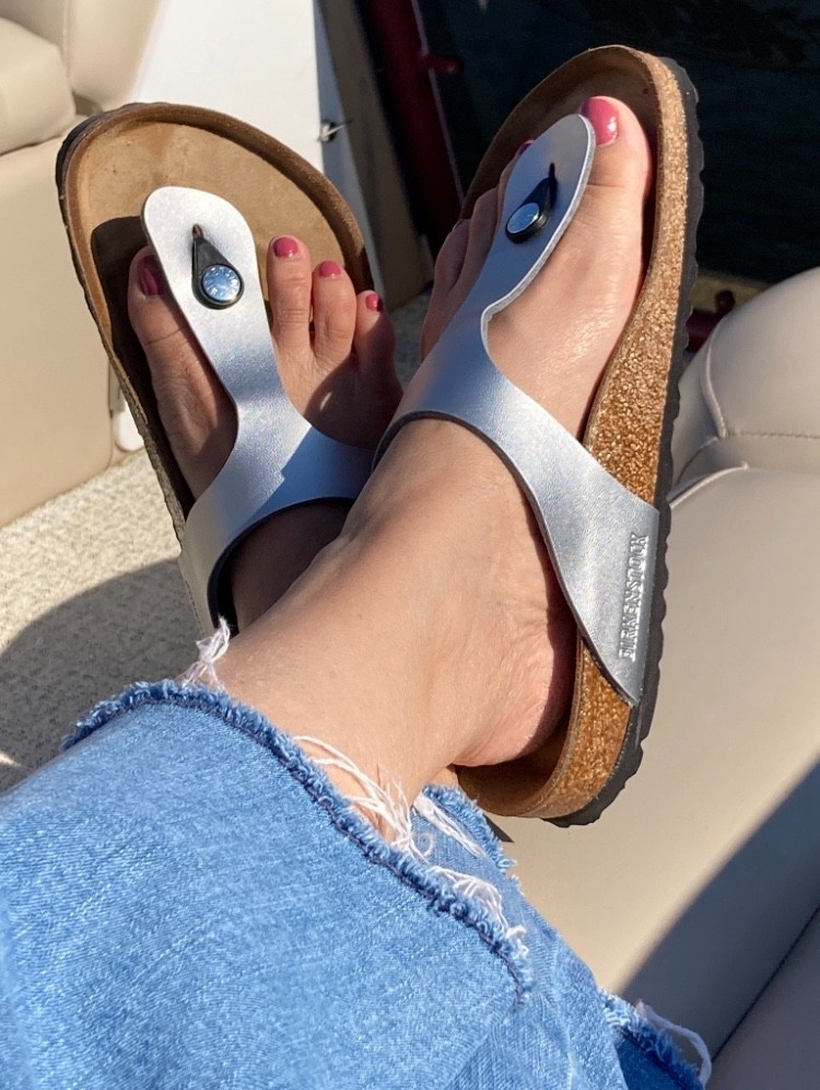 Soaking up the sun and letting the toes breathe! These metallic Birkenstocks aren’t just stylish—they’re a whole vibe of comfort, support, and effortless cool. Where would you rock this pair?

#birkenstockGizeh

#LTKActive #LTKShoeCrush #LTKStyleTip