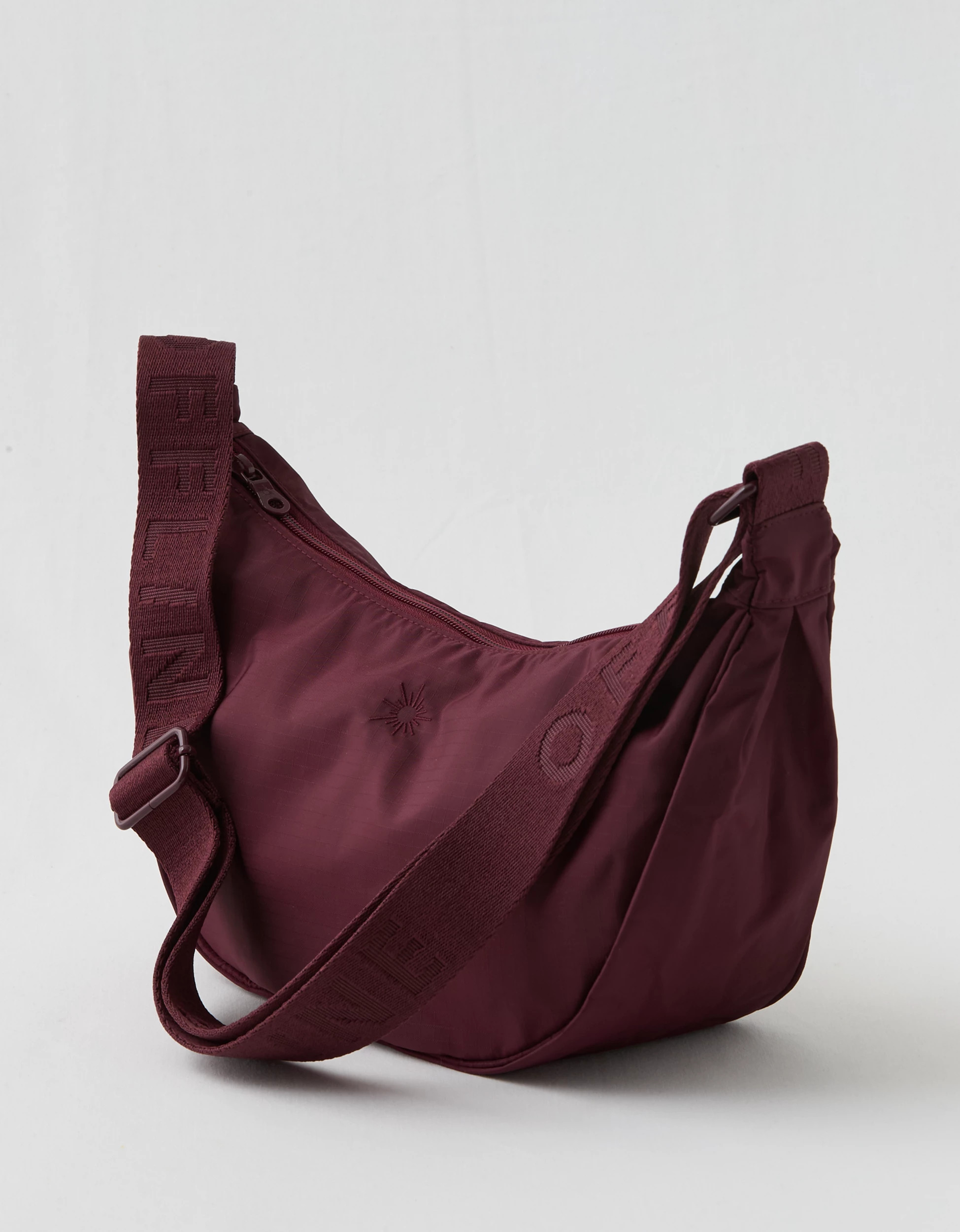 OFFLINE By Aerie Sporty Crescent Bag | American Eagle Outfitters (US & CA)