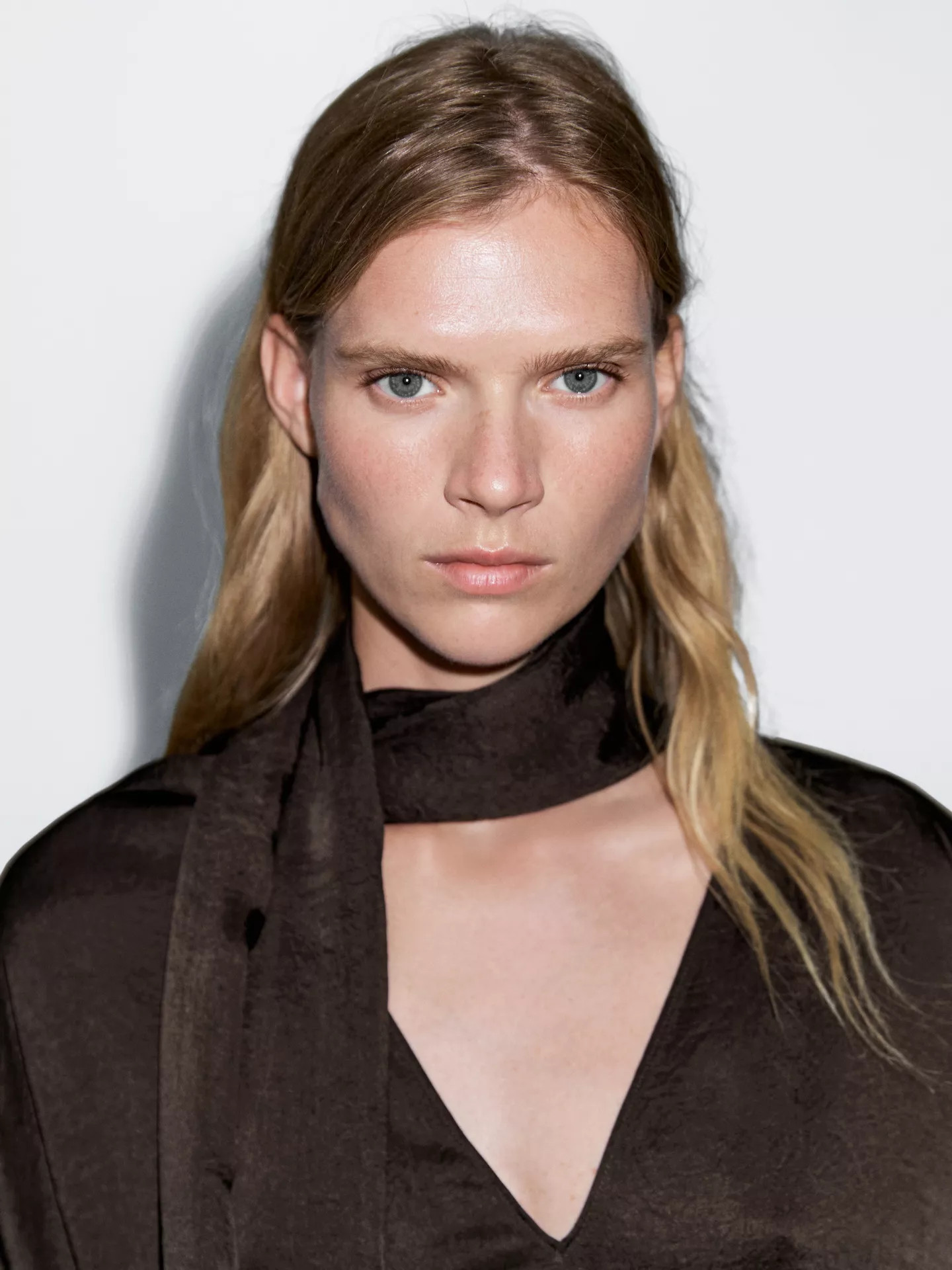 Long flowing blouse with tied neck | Massimo Dutti US