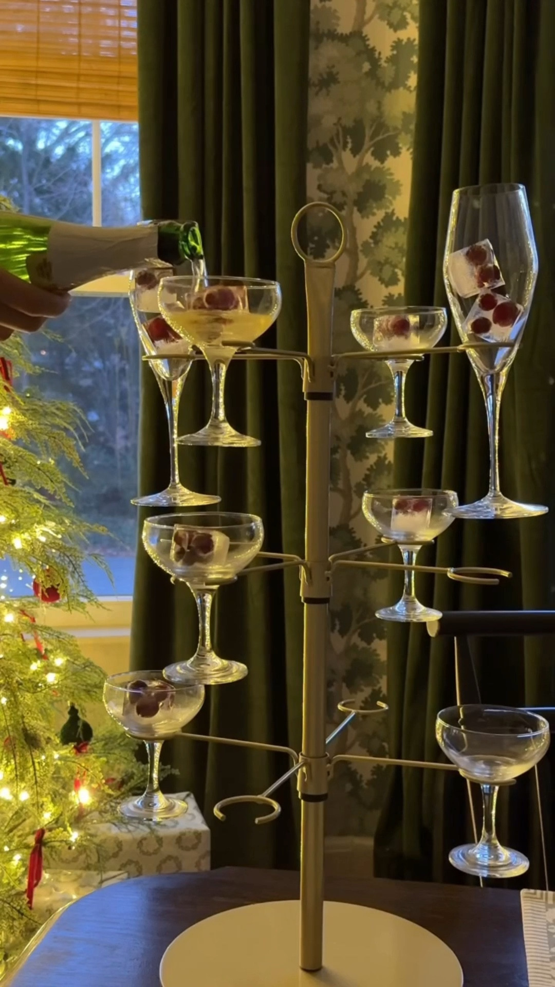 I don’t usually host Christmas dinner, but if I did, here’s what it would look like. Are you hosting this year? 

#christmasmagic #christmasdinner #tablesscape #tablesetting #christmasdecor #christmastable

#LTKHoliday #LTKHome #LTKSeasonal