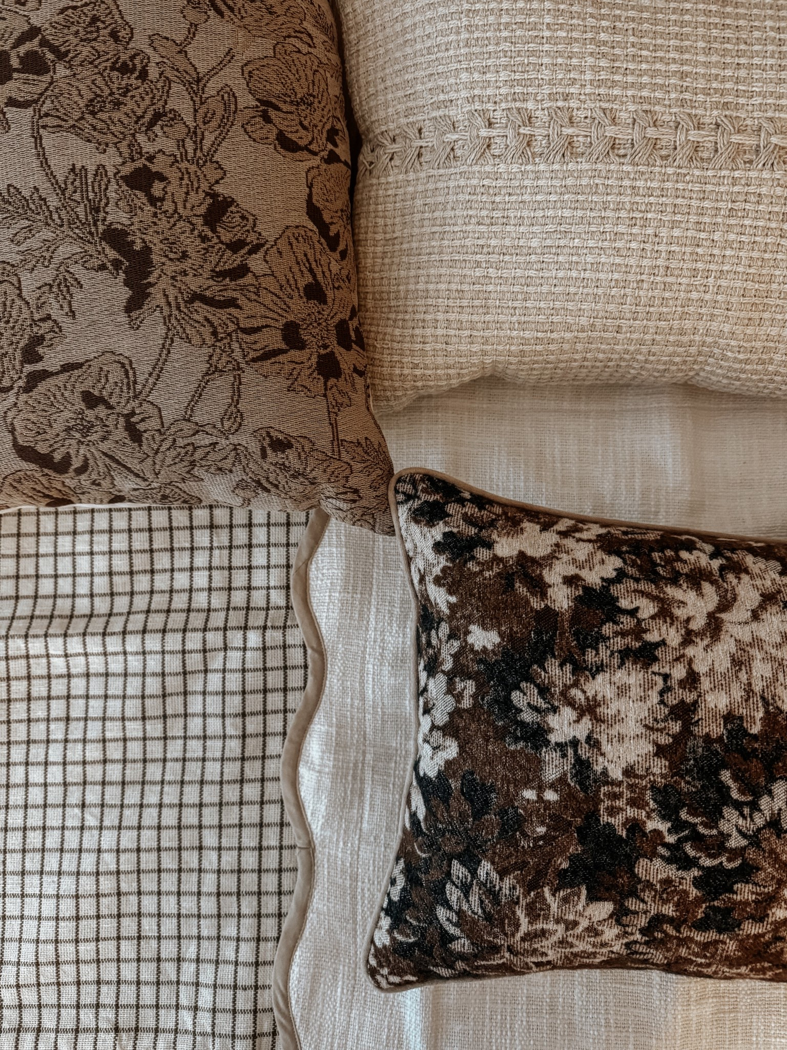 Spring pillow refresh 🌱

#LTKHome