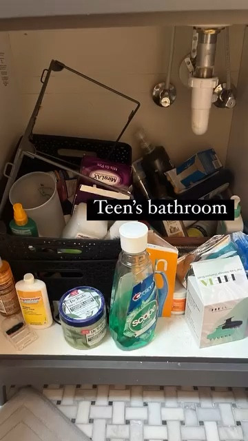 Teens bathrooms can look like a messy kitchen and a science lab exploded together. 
Start- with a trash bag and get to tossing all the garbage. I’m sure you’ll find shampoo and soaps with nothing inside but no one has thought to throw away until now. 🤷‍♀️🤔🤷‍♀️🤔
.
.
.
#teenbathroom #bathroomorganization #savannahorganizer 
#homeorganizer #houseofvon #professionalorganizer #savannah #declutter #professionalorganizing  #organization #organizedlife #closetgoals #ordernotperfection 
#lessismore 
#organizedmove
#loveyourhome #visitsavannah
#womeninbusiness

#LTKHome #LTKKids