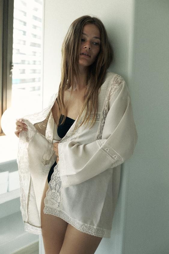 LIMITED EDITION LACE PLEAT ROBE | Zara UK