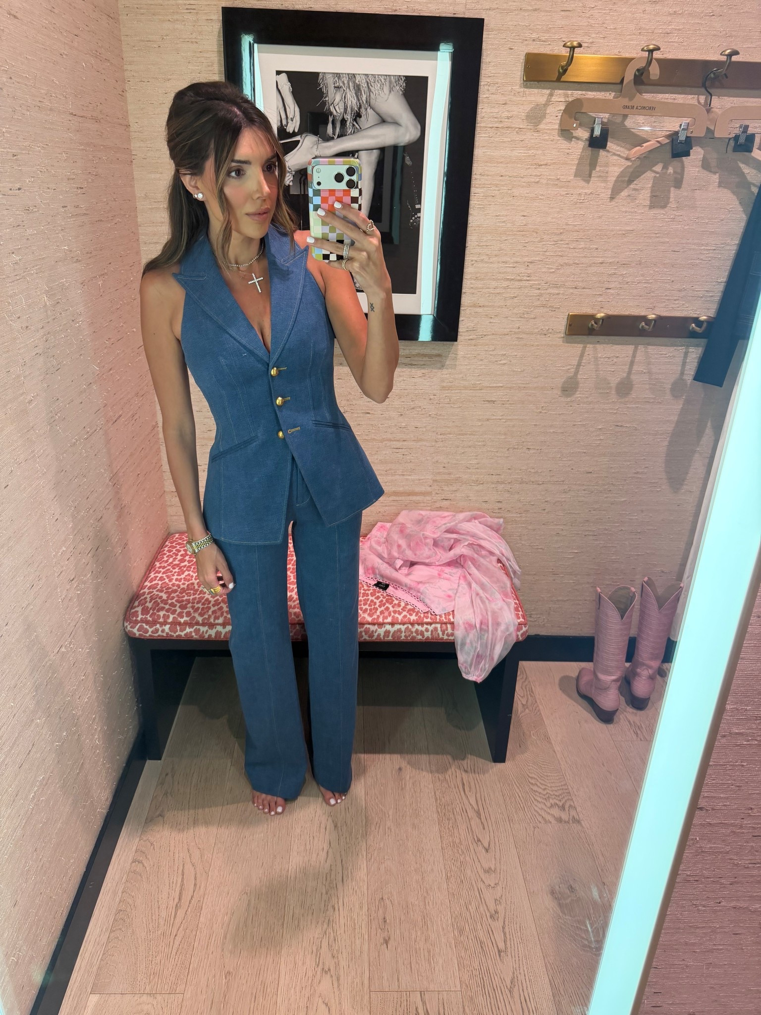 kinda feel like this @Veronica Beard set was made for me!!!

top: 4
pants: 2

#LTKootd