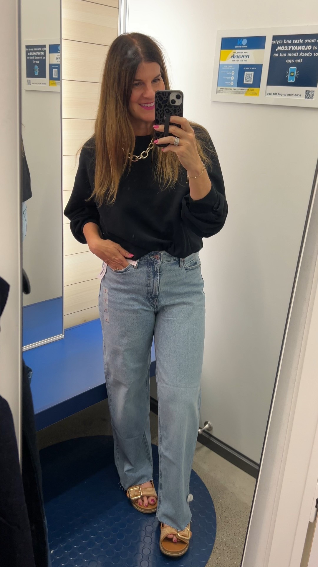 This sweatshirt has a stretchy almost bubble hem  

#LTKSeasonal #LTKOver40 #LTKStyleTip