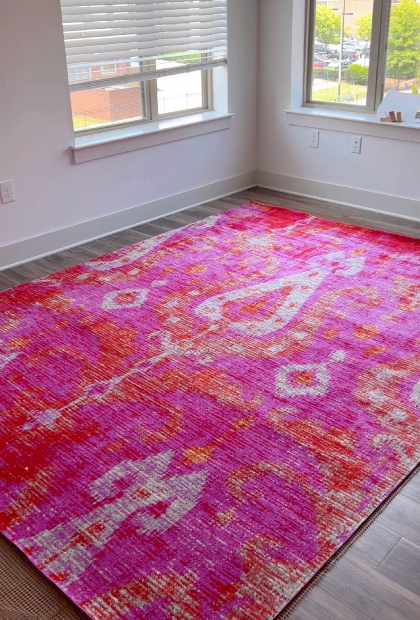 Pink & Orange Rug 🌺🍊

#LTKhome #LTKFind