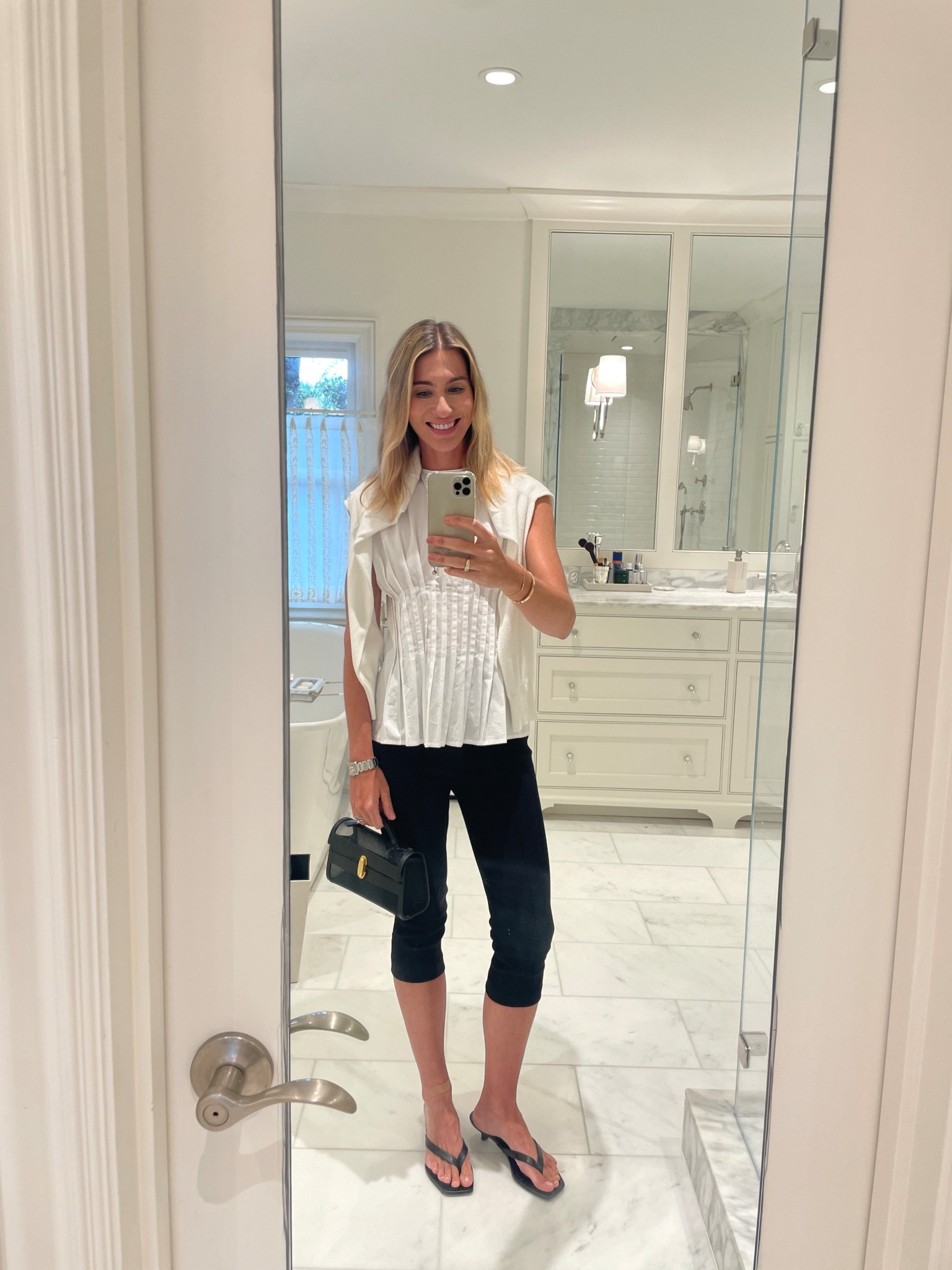 Capris 🤍

#LTKOver40 #LTKSeasonal #LTKStyleTip