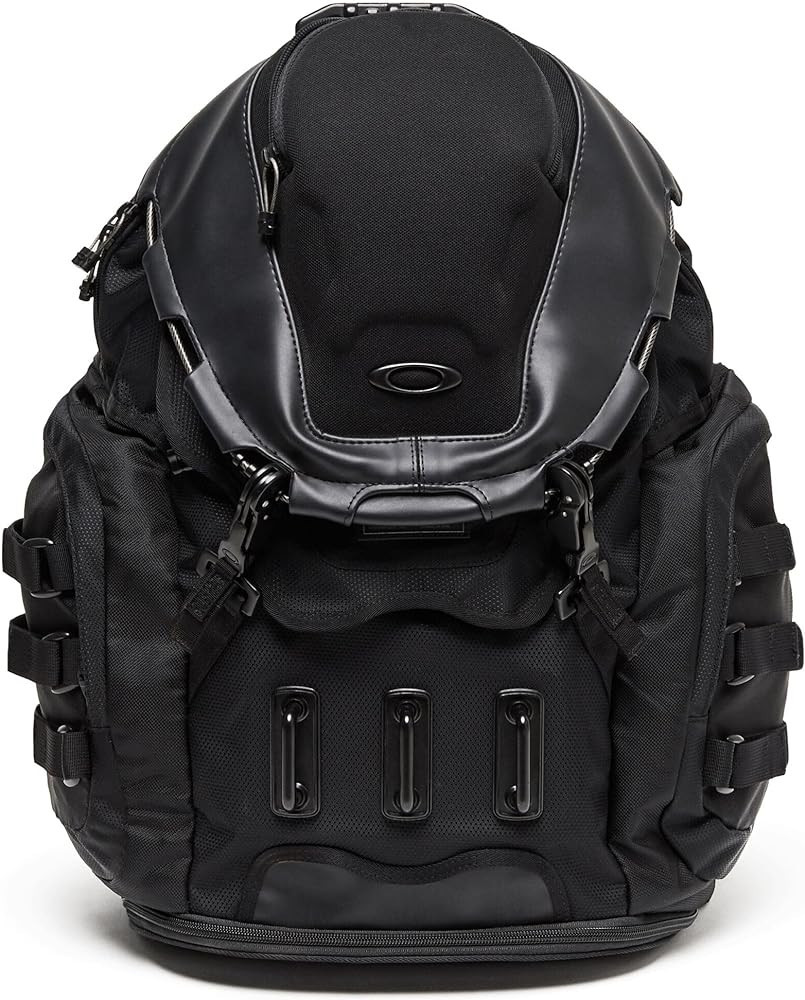 Oakley Kitchen Sink Backpack, Stealth Black, One Size | Amazon (US)
