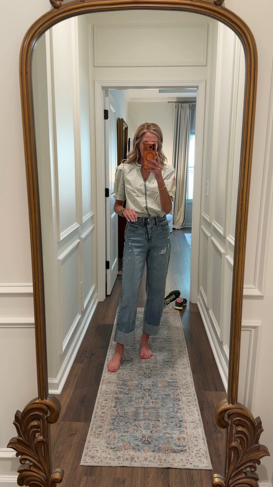 Today’s OOTD cute top from @Belk and my Walmart jeans 

XS top 
0 in jeans.