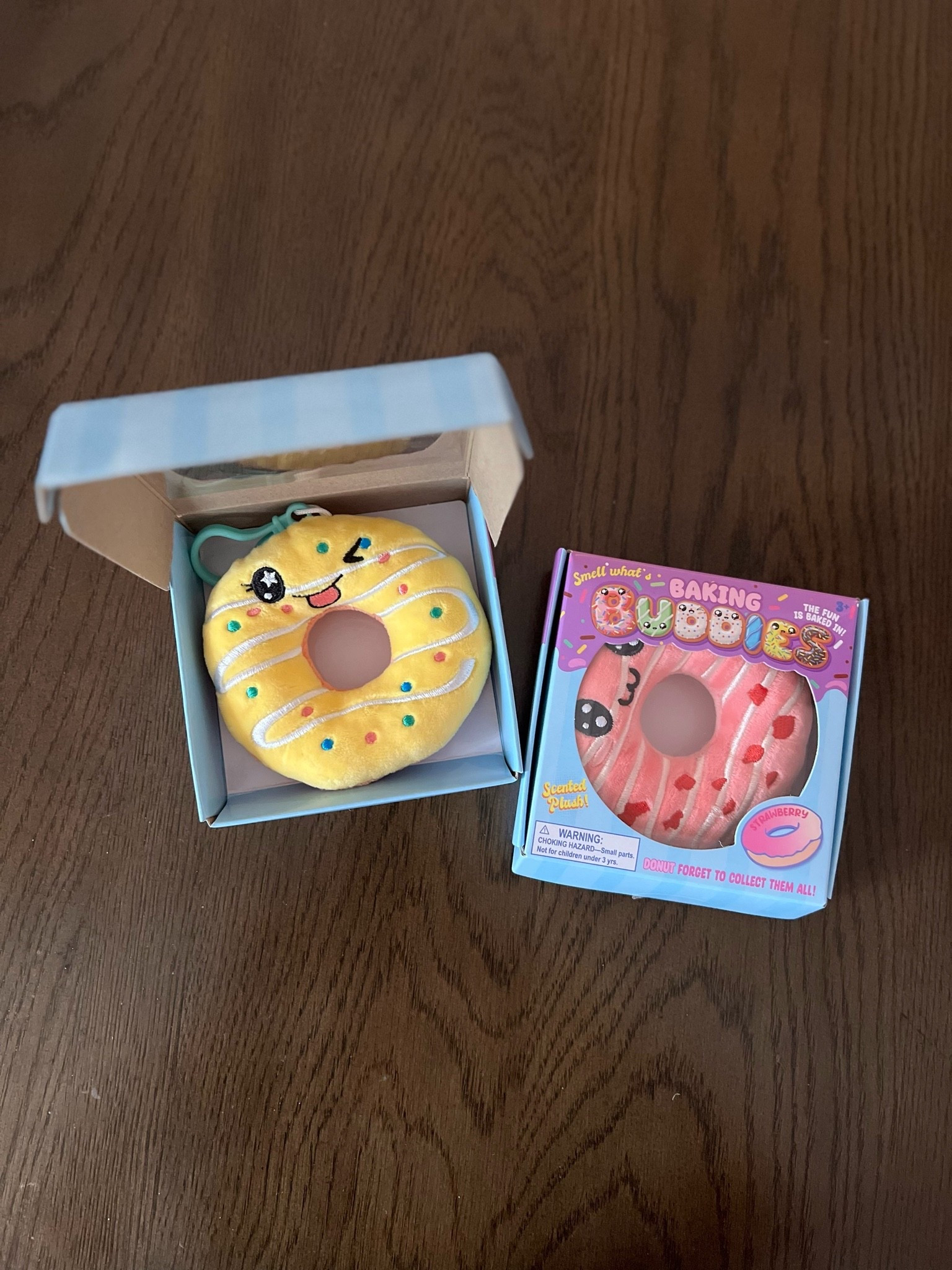 Plush donut keychains

#LTKKids #LTKfoodie