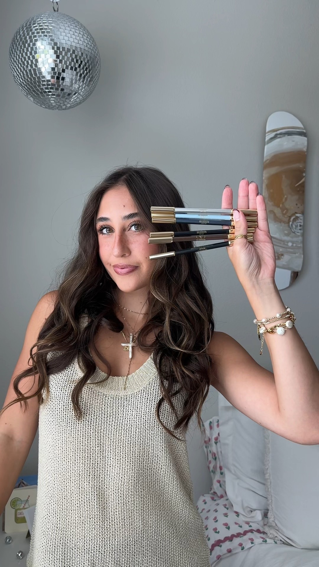 The IT GIRL liners have entered the chat.. Valentino Beauty’s Colorgraph Eyeliner is a game changer🤍

@Valentino.Beauty @sephora #giftedbyvalentinobeauty #valentinocolorgraph 