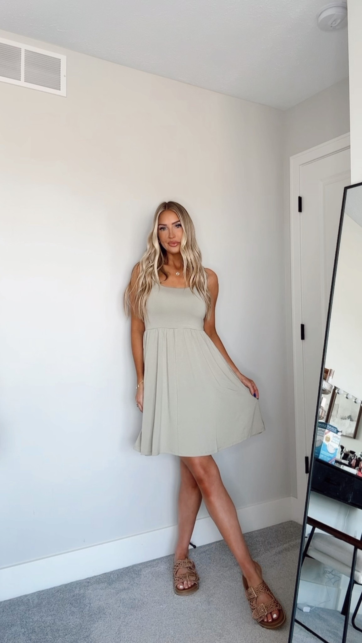 Wearing a size S

#LTKFindsUnder50 #LTKSaleAlert #LTKFindsUnder100