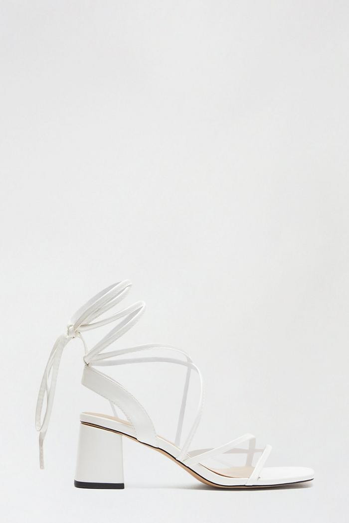 Buy White Sivy Strappy Toe Loop Block Heel for GBP 18.00 | Dorothy Perkins UK | Dorothy Perkins (UK)